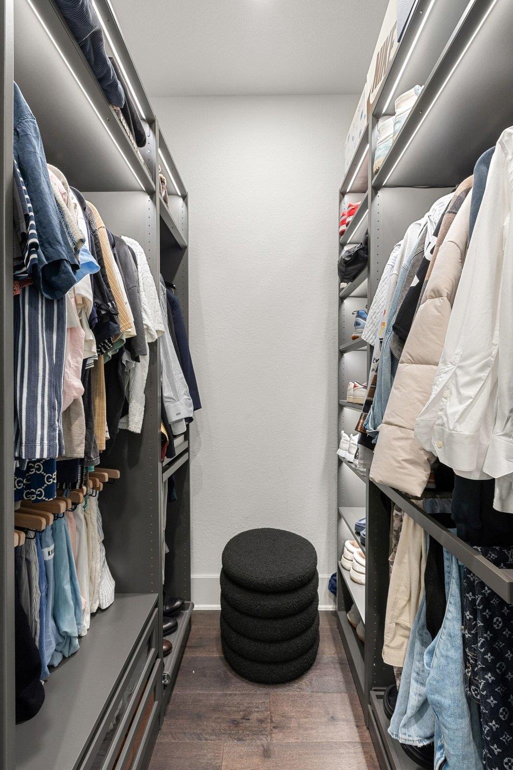 211 Ringtail Stream Dr, Austin, TX 78738