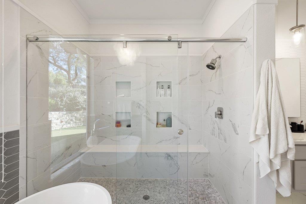 211 Ringtail Stream Dr, Austin, TX 78738