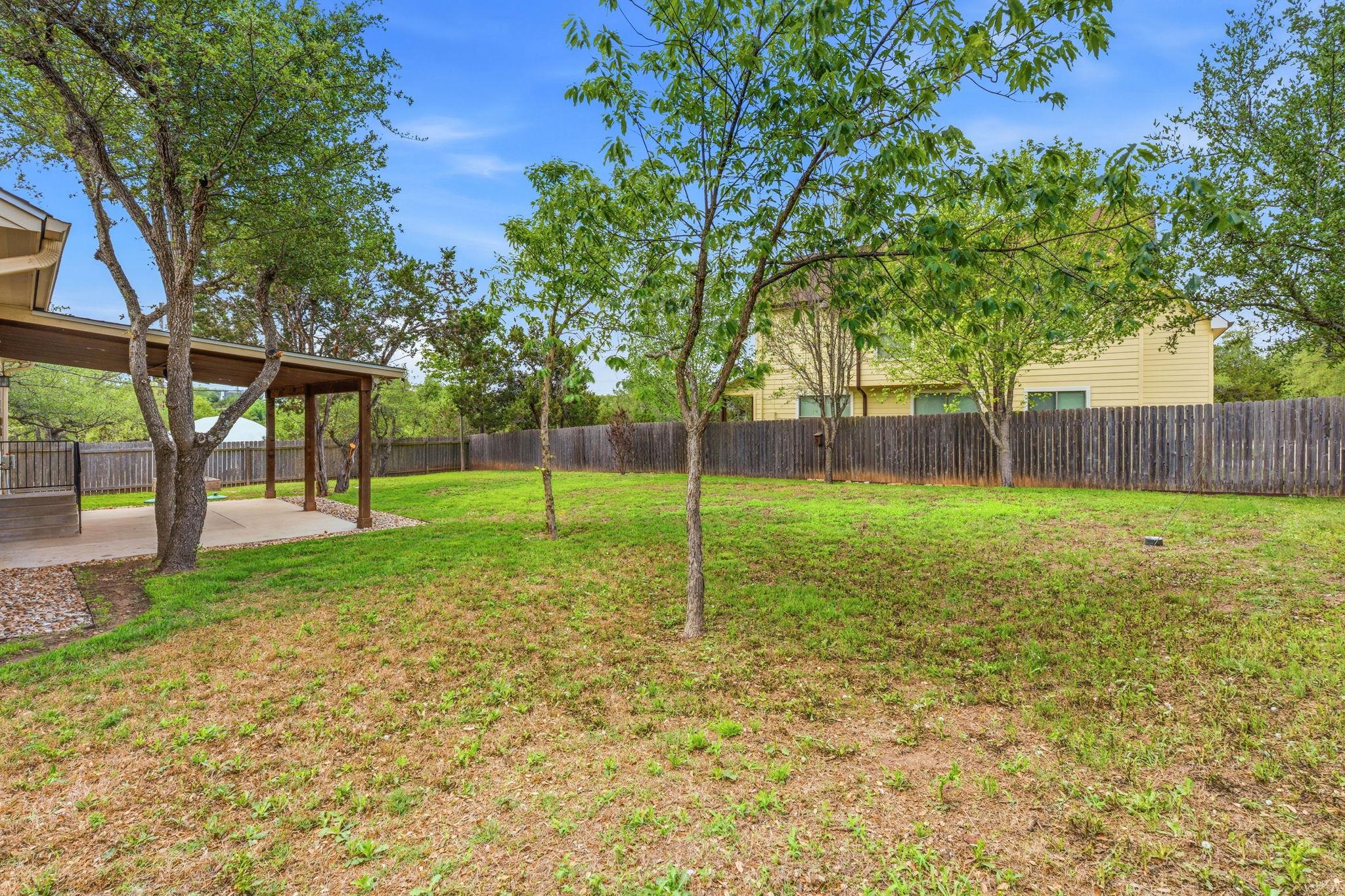 10215 Twin Lake Loop, Dripping Springs, TX 78620