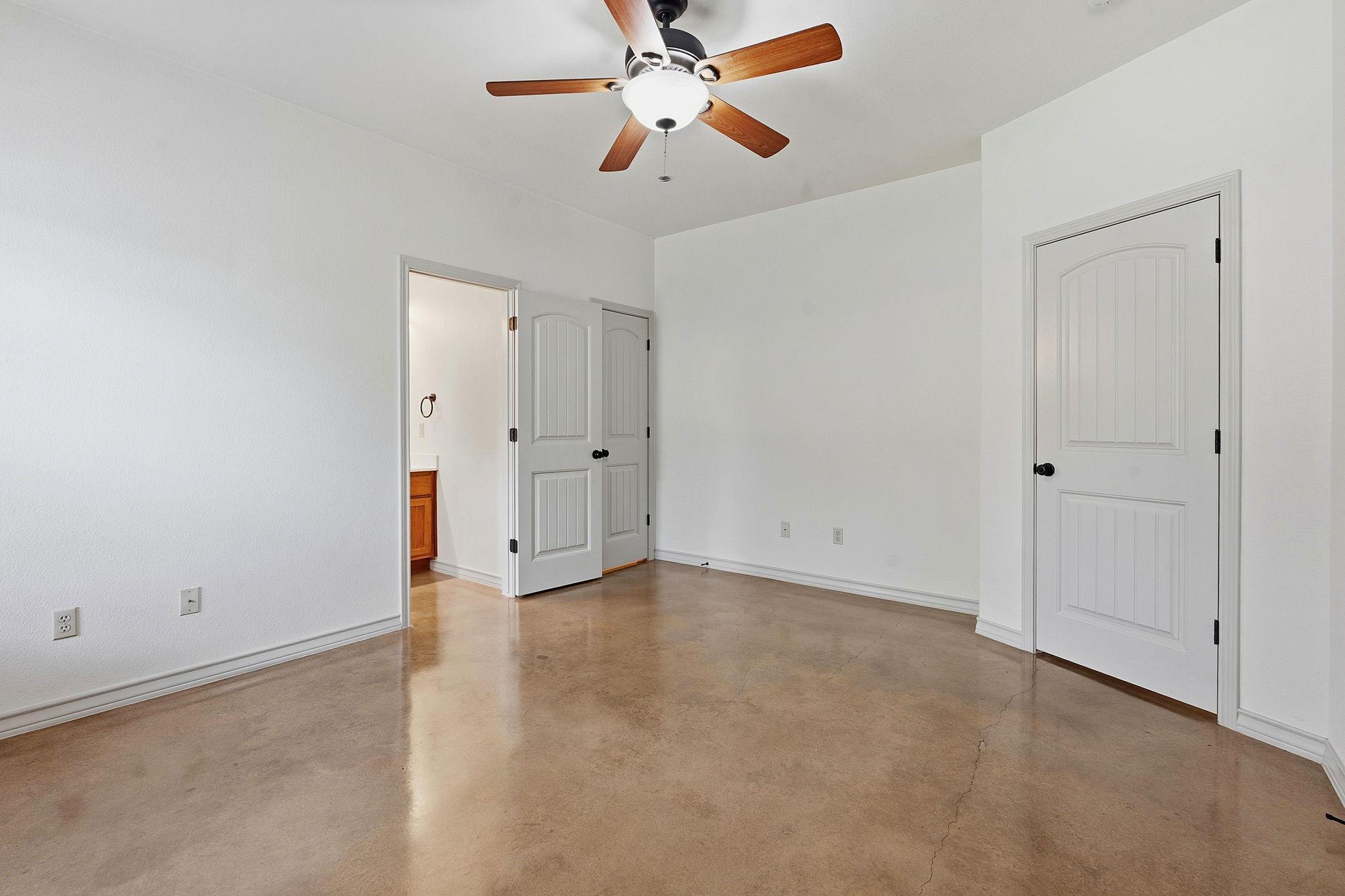 10215 Twin Lake Loop, Dripping Springs, TX 78620