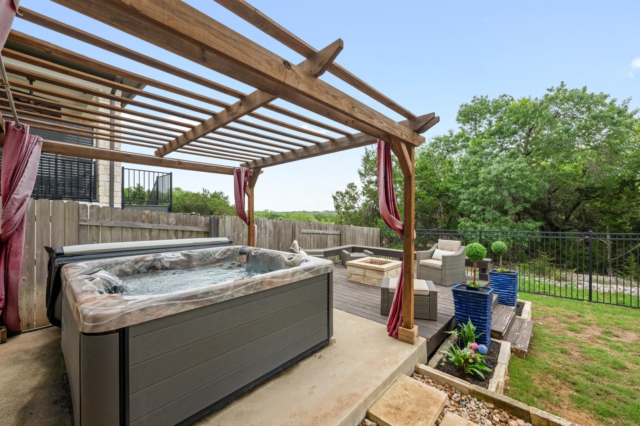 840 Hazy Hills Loop, Dripping Springs, TX 78620