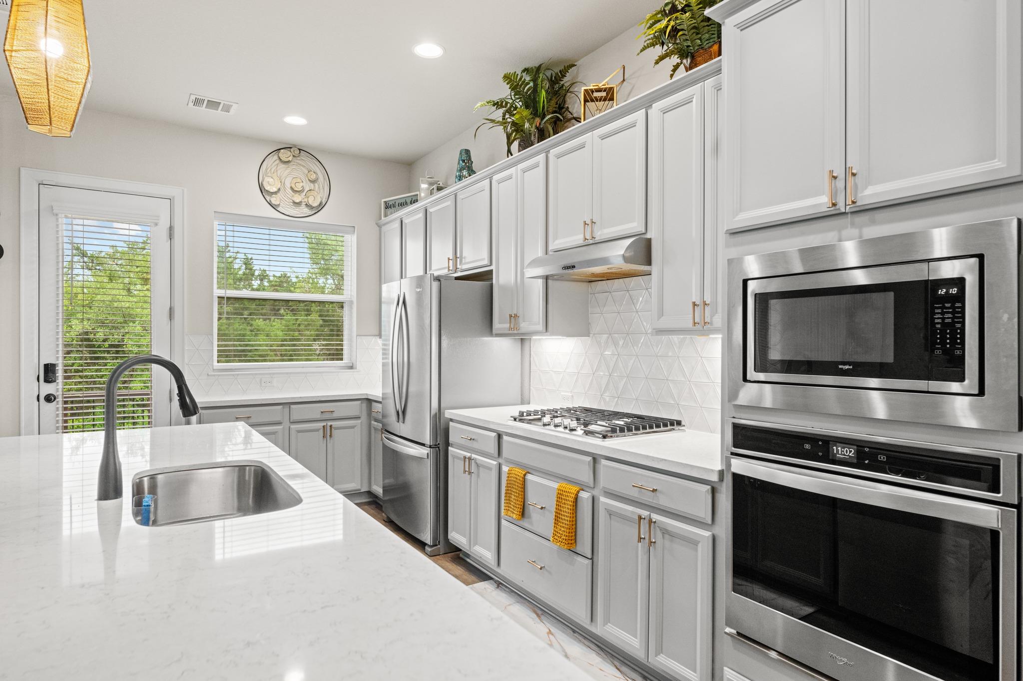 840 Hazy Hills Loop, Dripping Springs, TX 78620