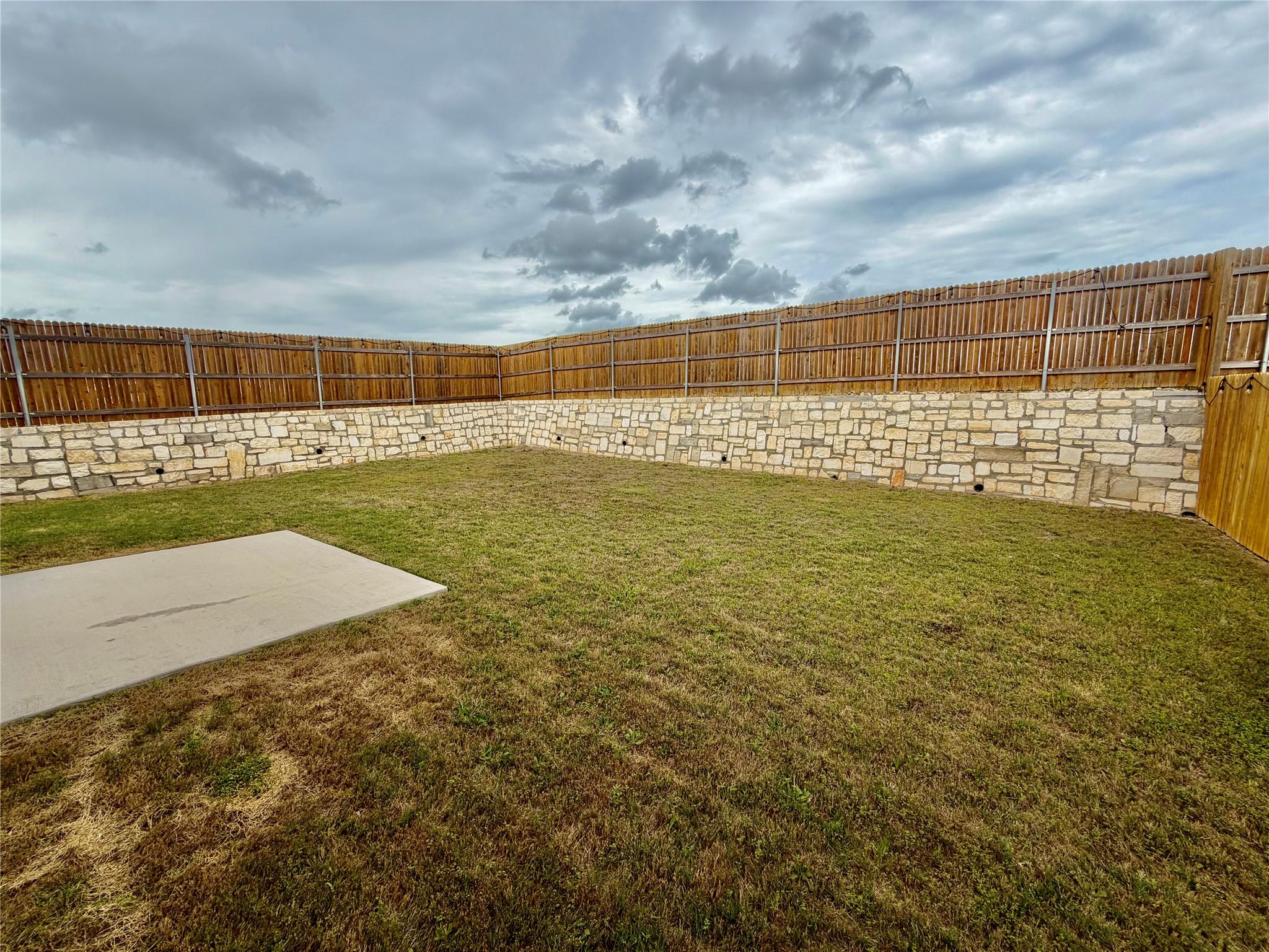 305 Tolo Dr, Elgin, TX 78621