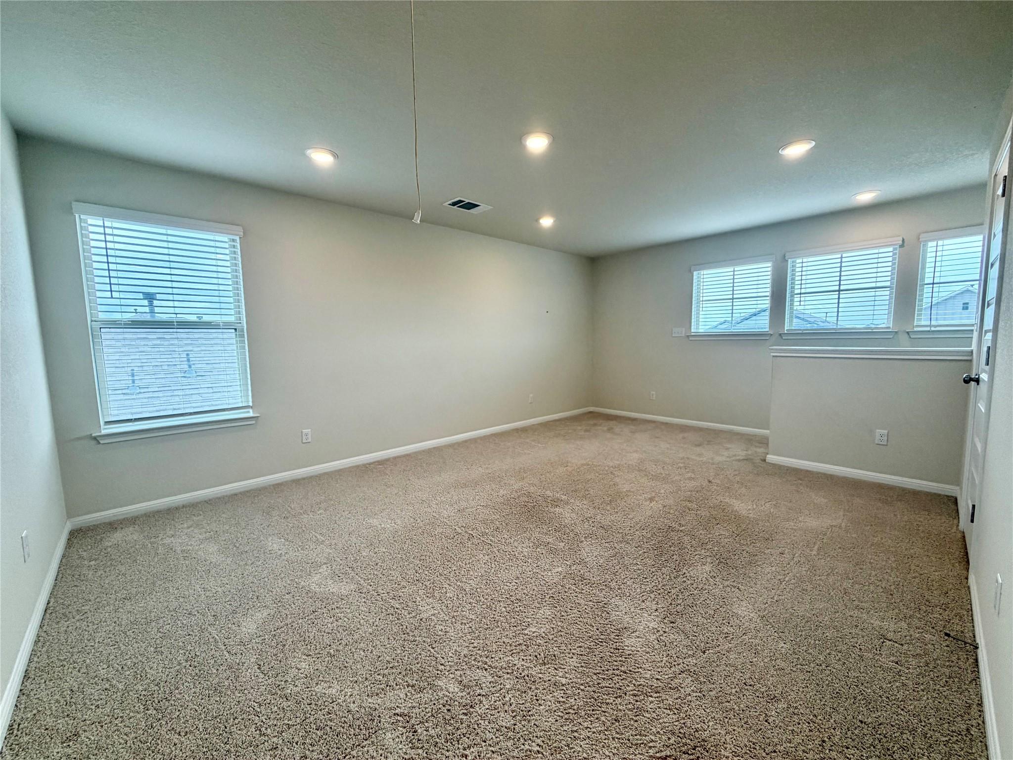 305 Tolo Dr, Elgin, TX 78621