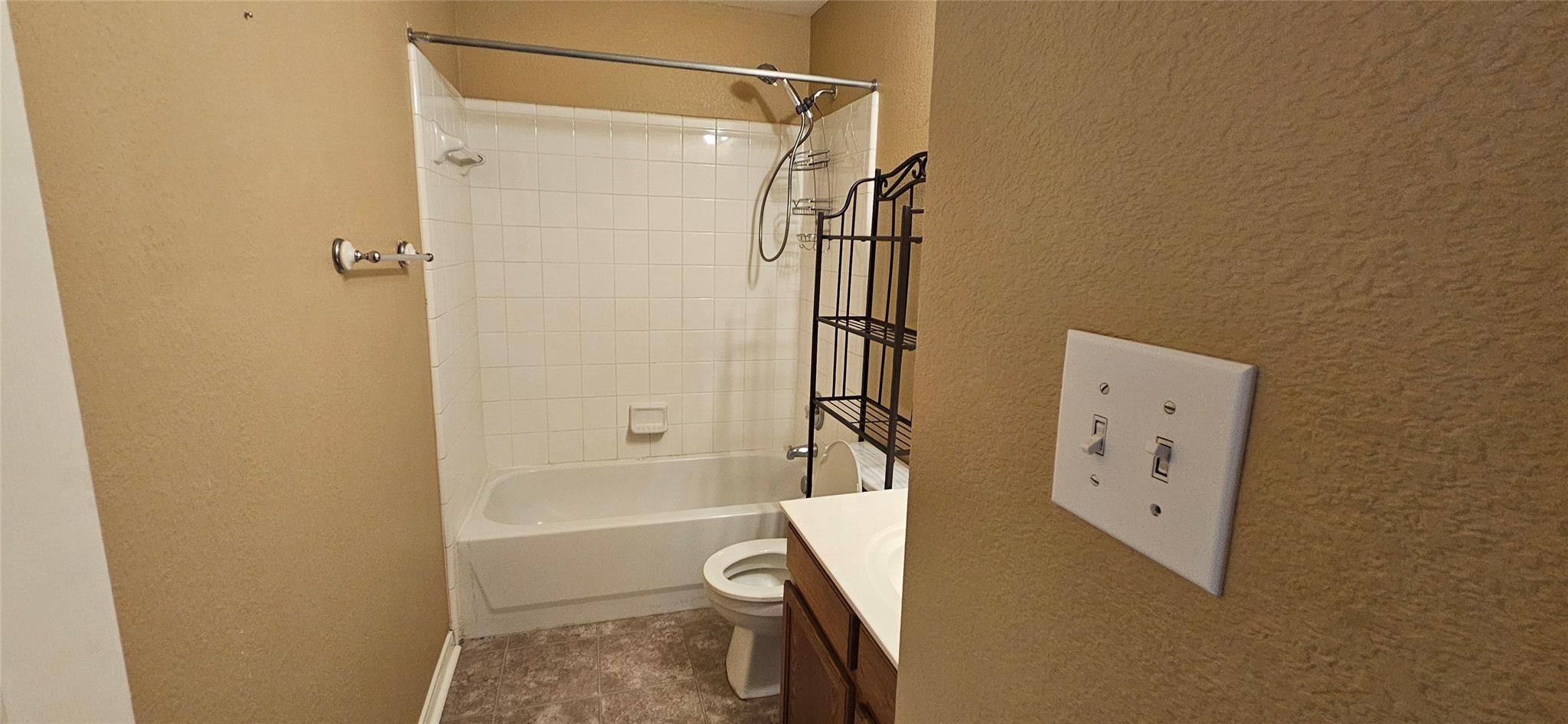 107 HELEN Cv, Hutto, TX 78634