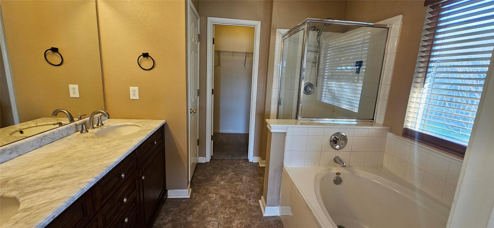 107 HELEN Cv, Hutto, TX 78634