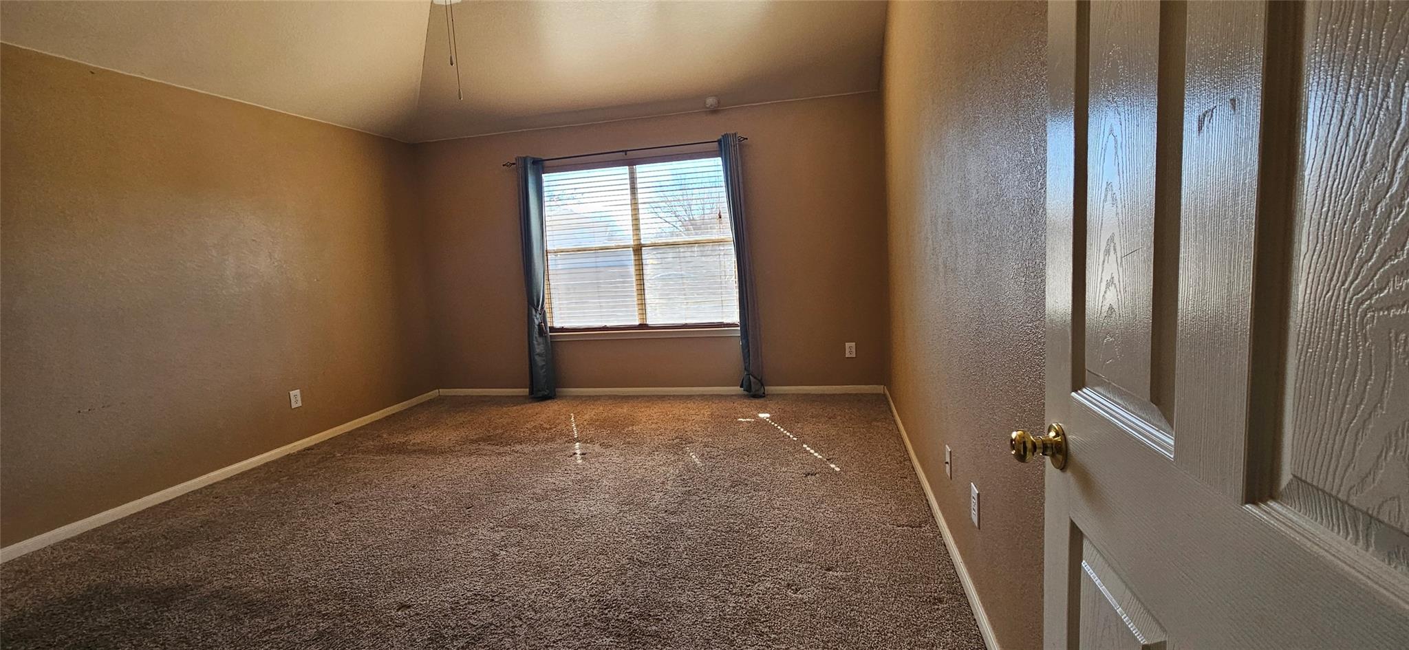 107 HELEN Cv, Hutto, TX 78634