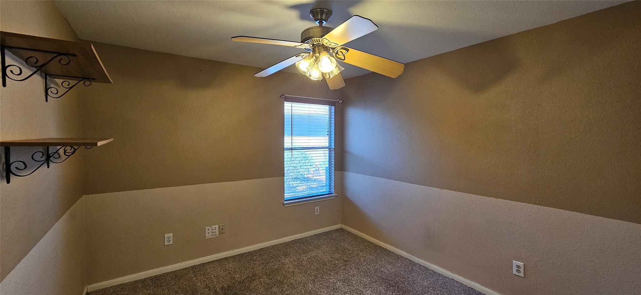 107 HELEN Cv, Hutto, TX 78634