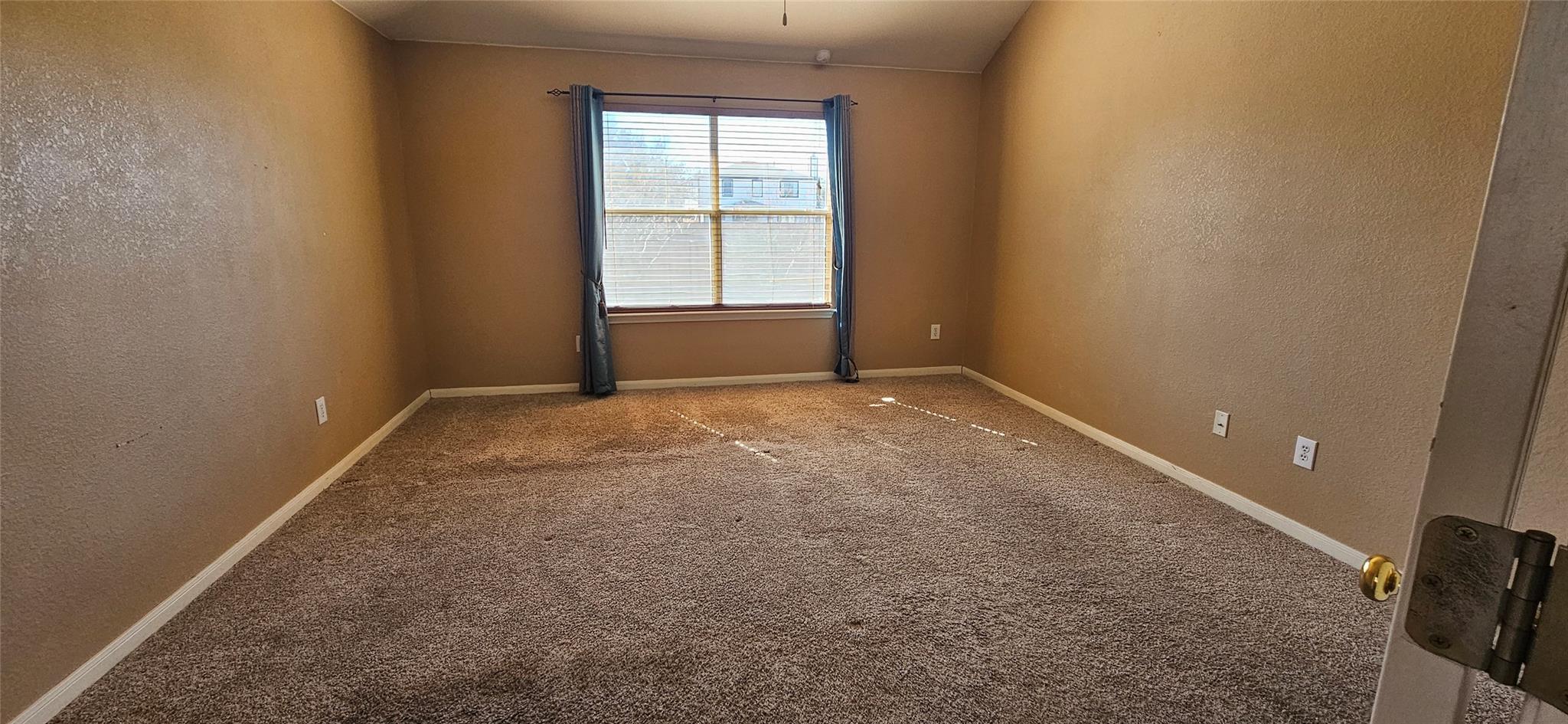 107 HELEN Cv, Hutto, TX 78634