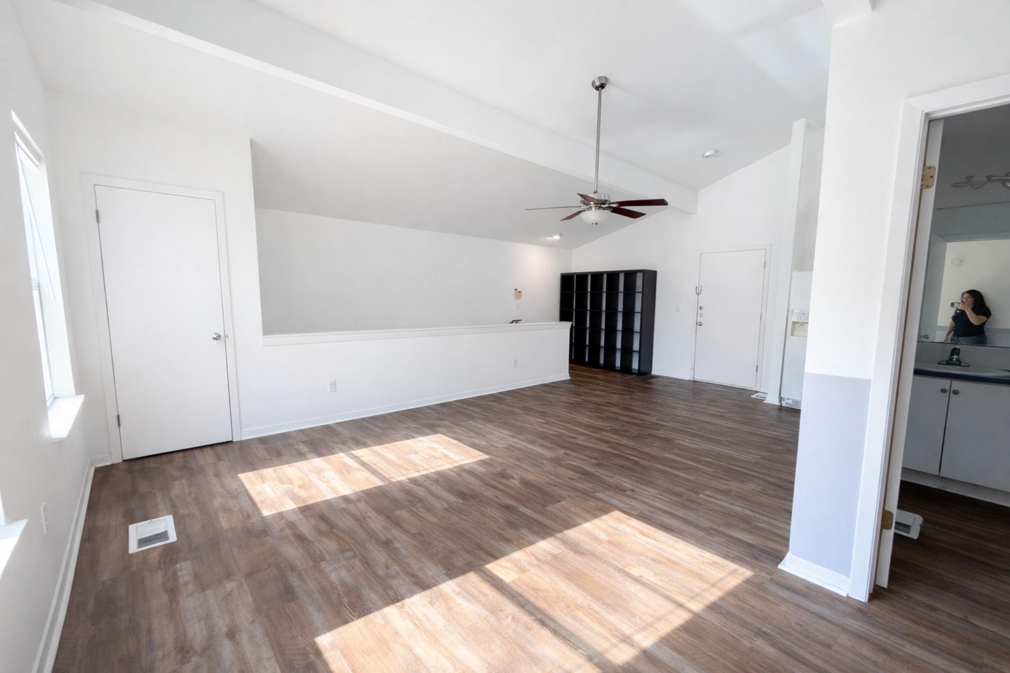 212 Lessin Ln # B, Austin, TX 78704