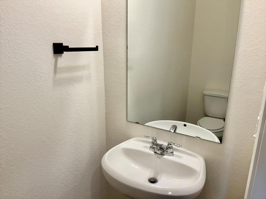 109 Pronghorn St, Hutto, TX 78634