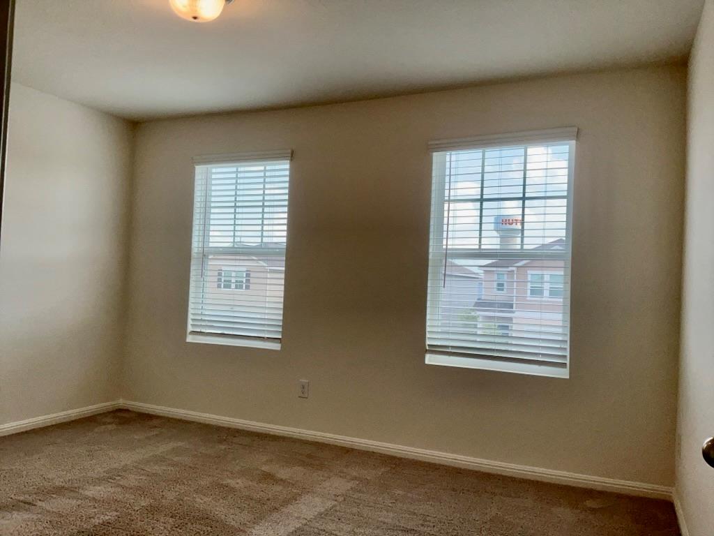 109 Pronghorn St, Hutto, TX 78634