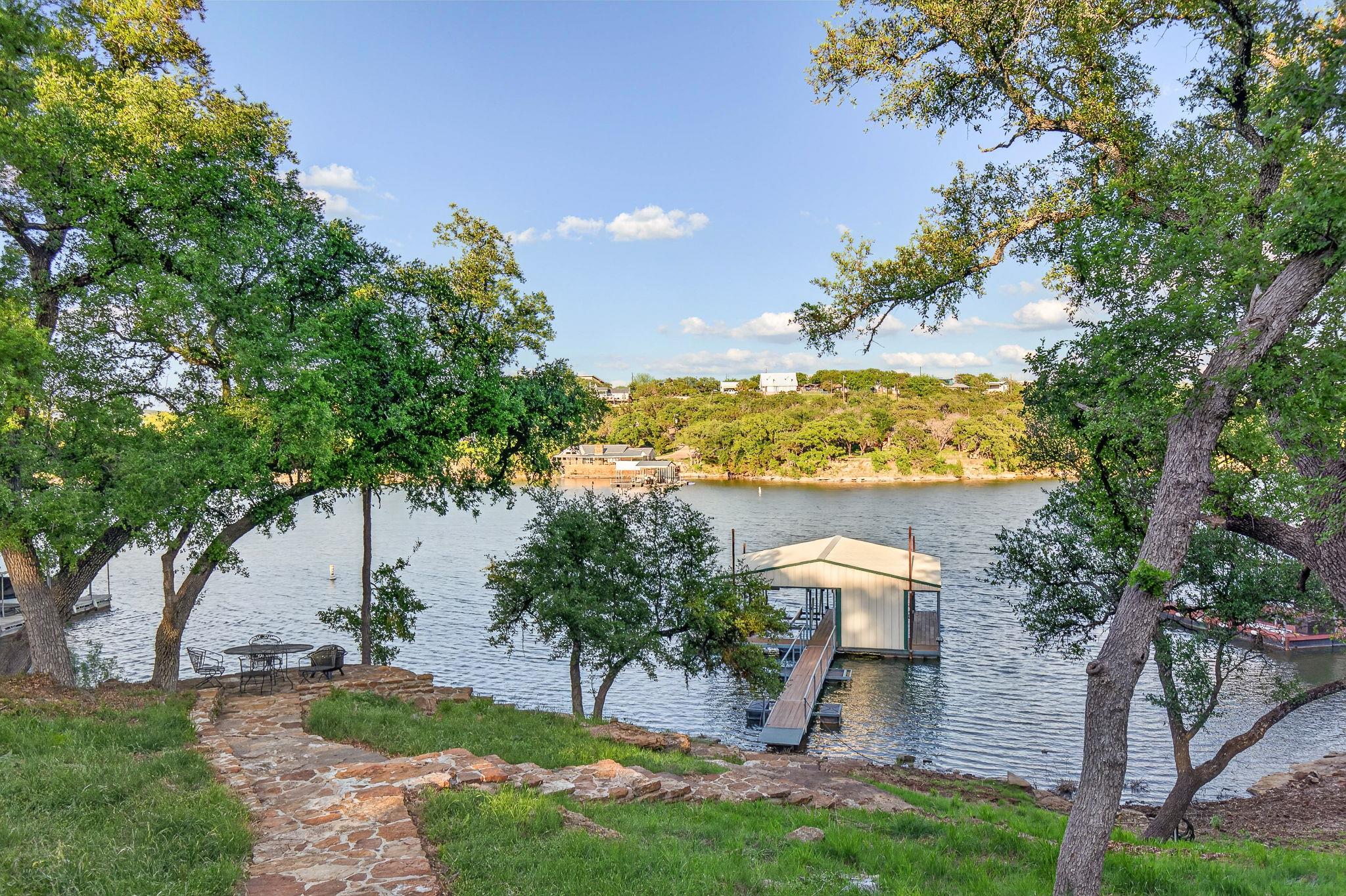 2512 Sunset Cliff Rd, Burnet, TX 78611