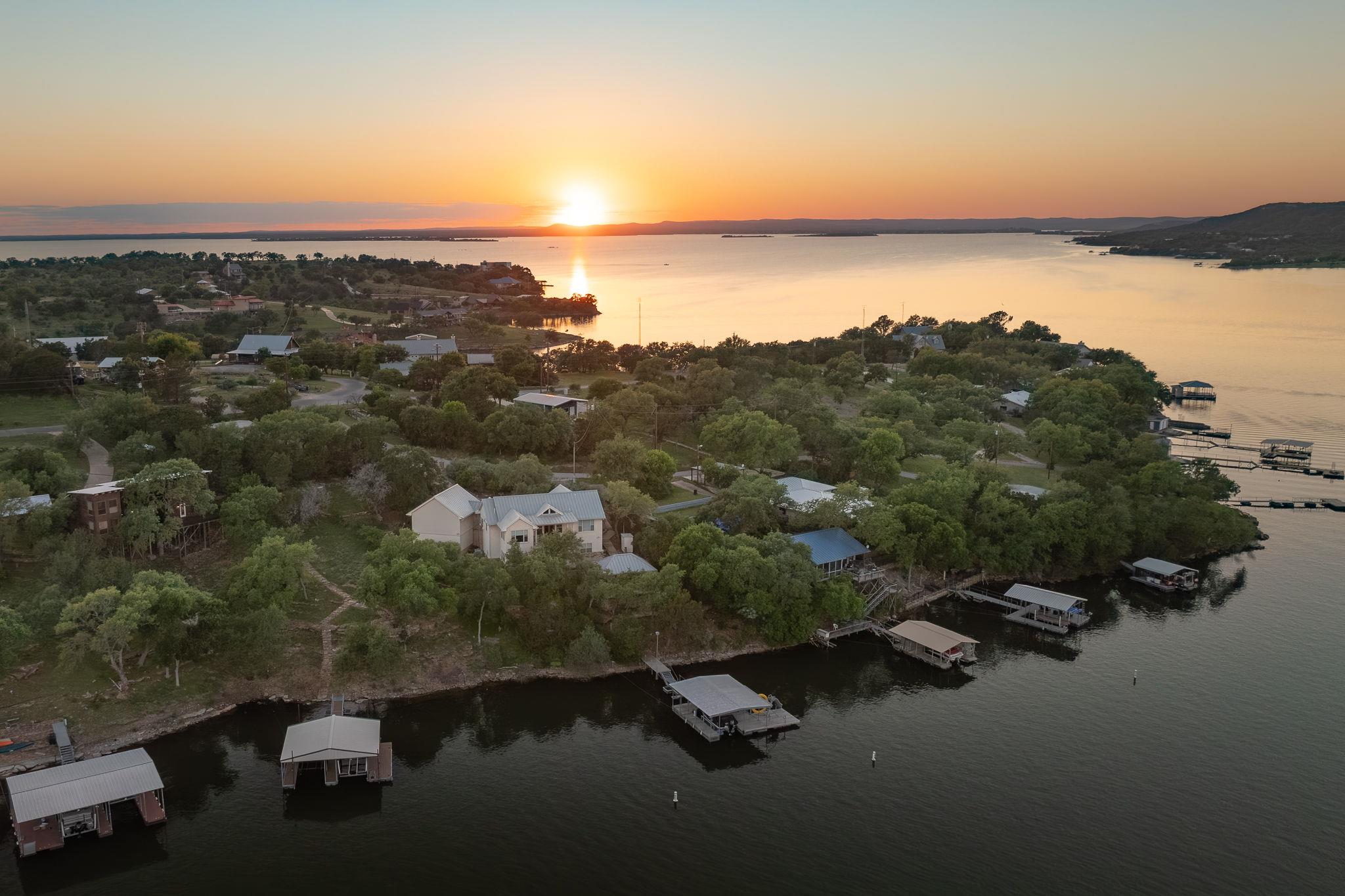 2512 Sunset Cliff Rd, Burnet, TX 78611