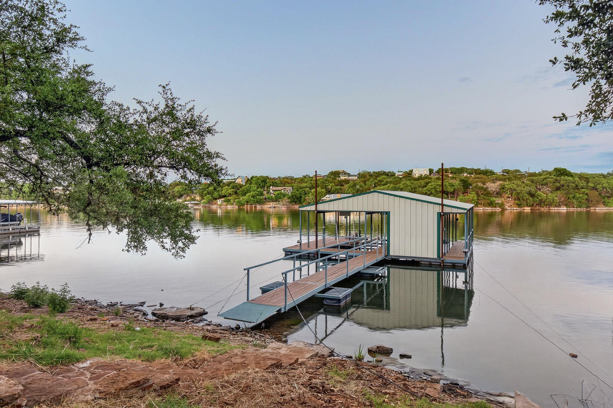 2512 Sunset Cliff Rd, Burnet, TX 78611