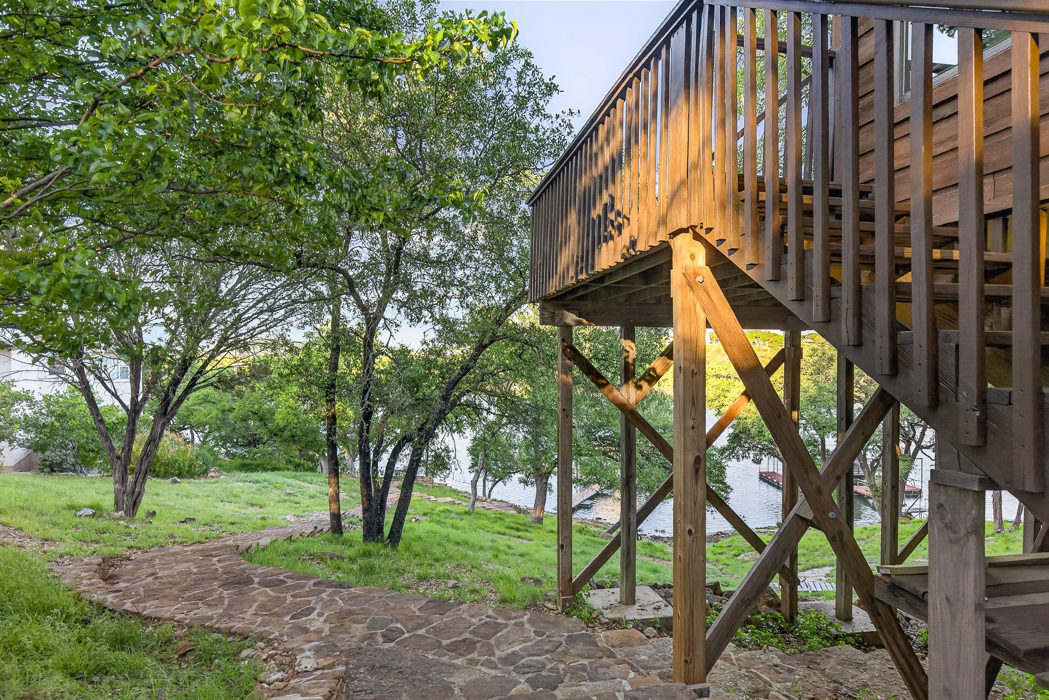 2512 Sunset Cliff Rd, Burnet, TX 78611