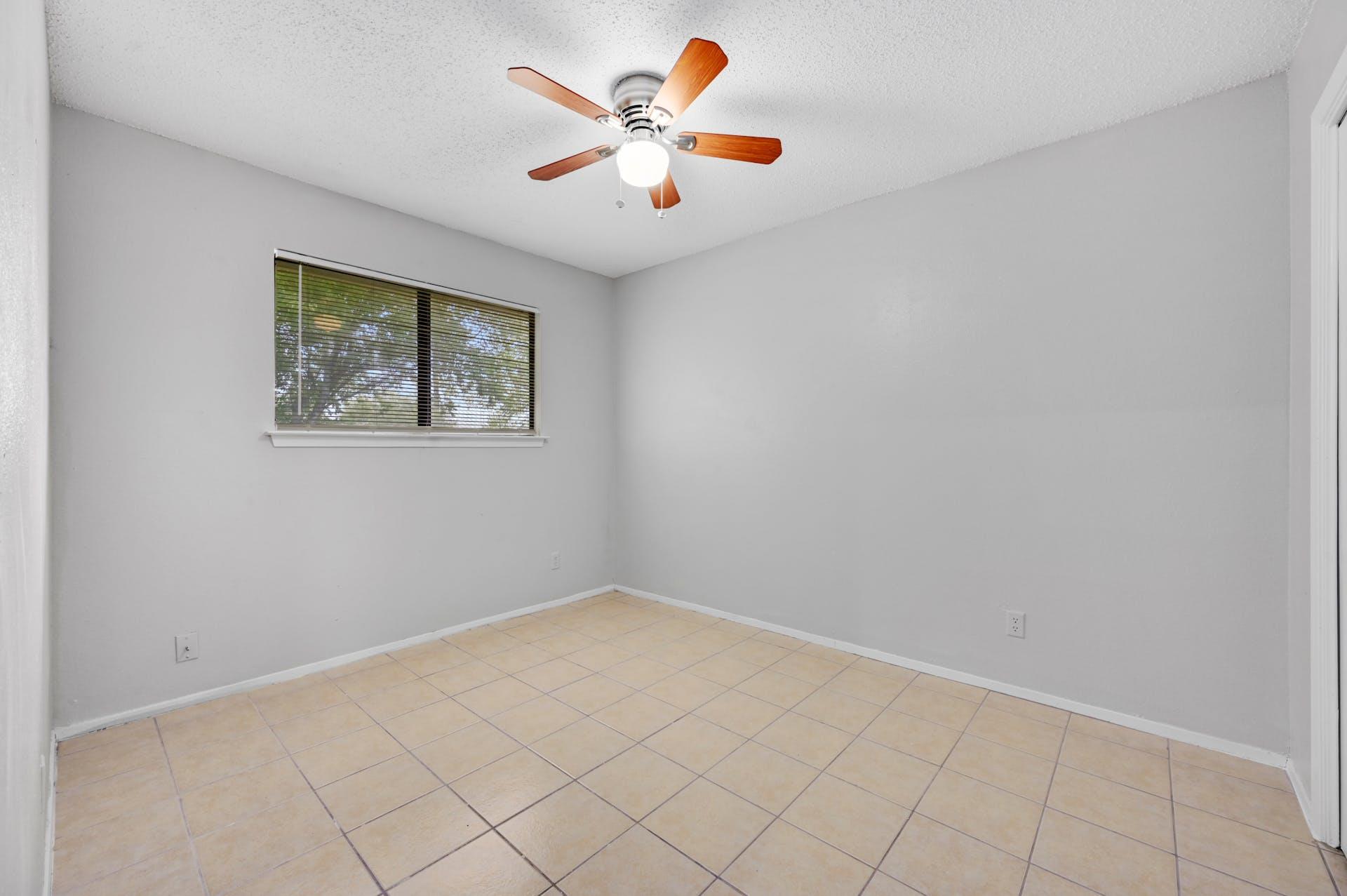 2008 Old West Pl # B, Round Rock, TX 78681