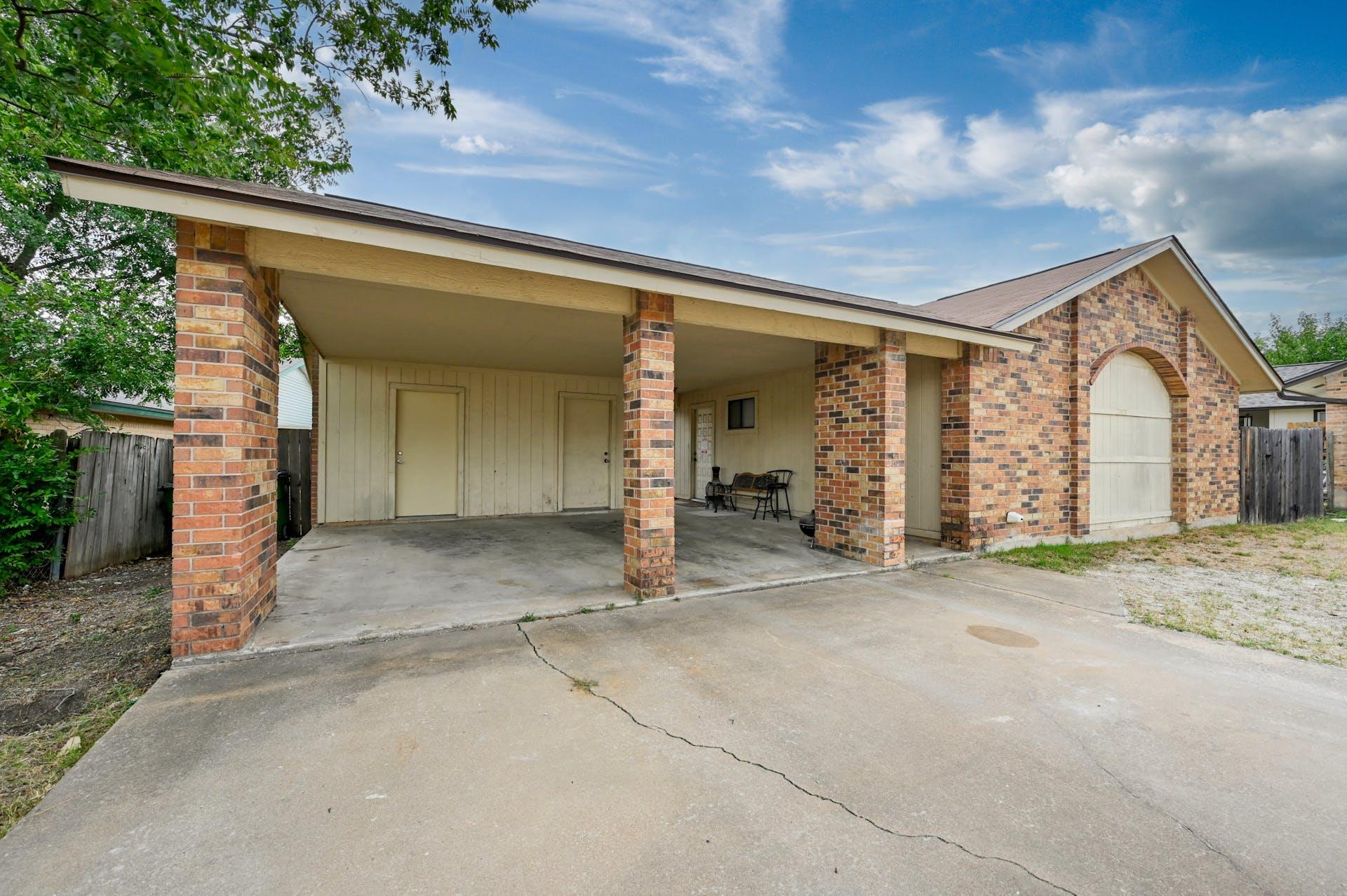 2008 Old West Pl # B, Round Rock, TX 78681