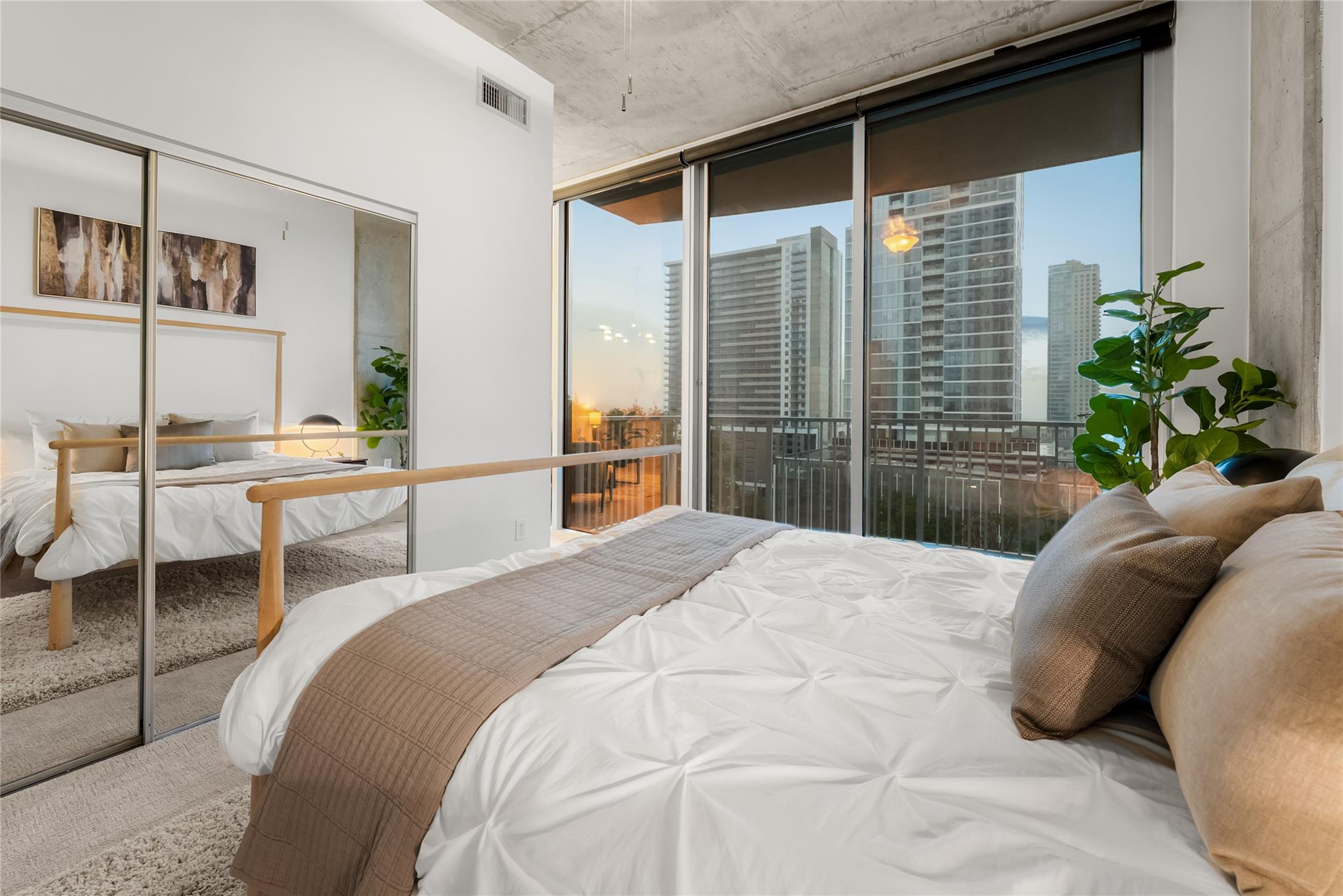 360 Nueces St # 1112, Austin, TX 78701