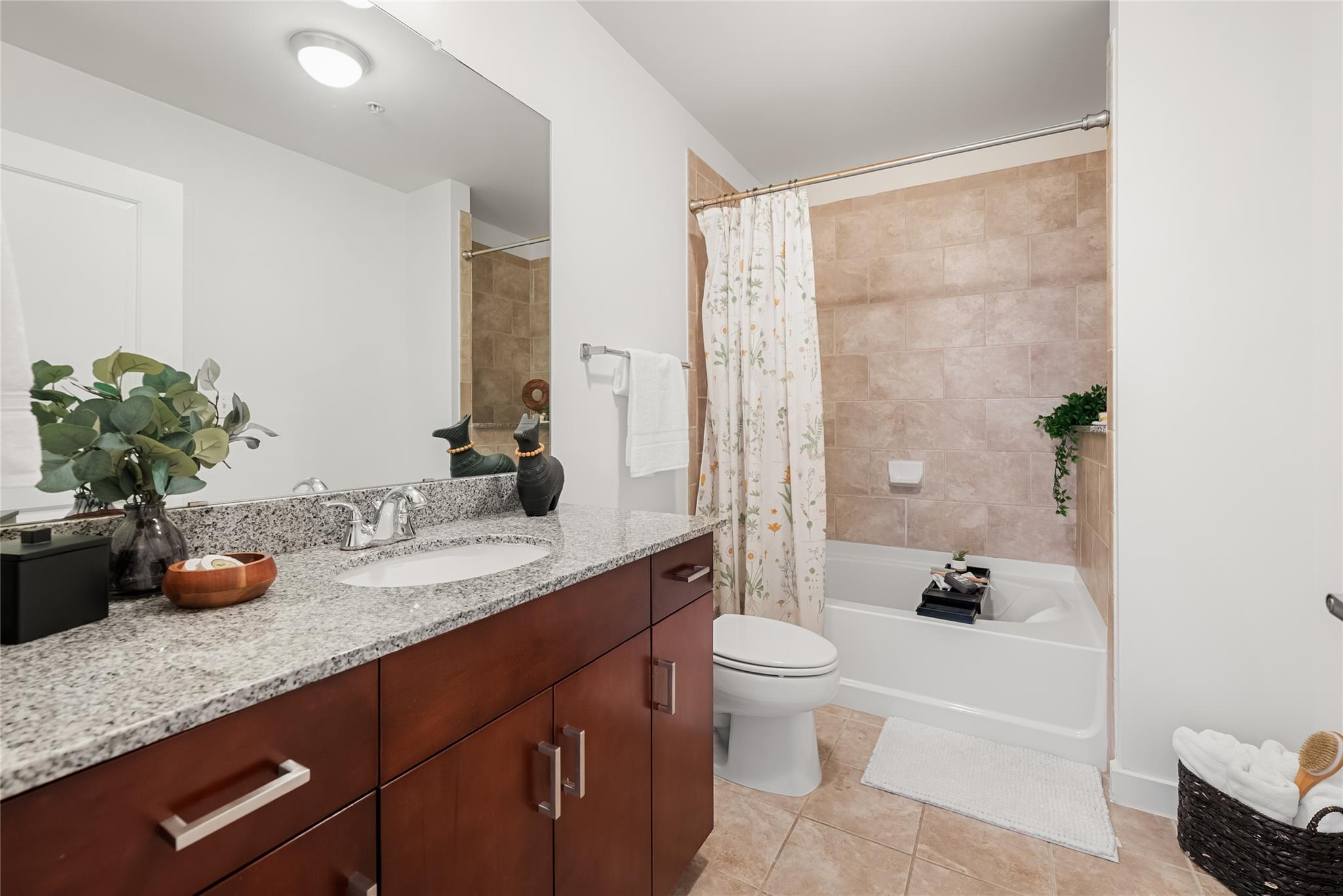 360 Nueces St # 1112, Austin, TX 78701