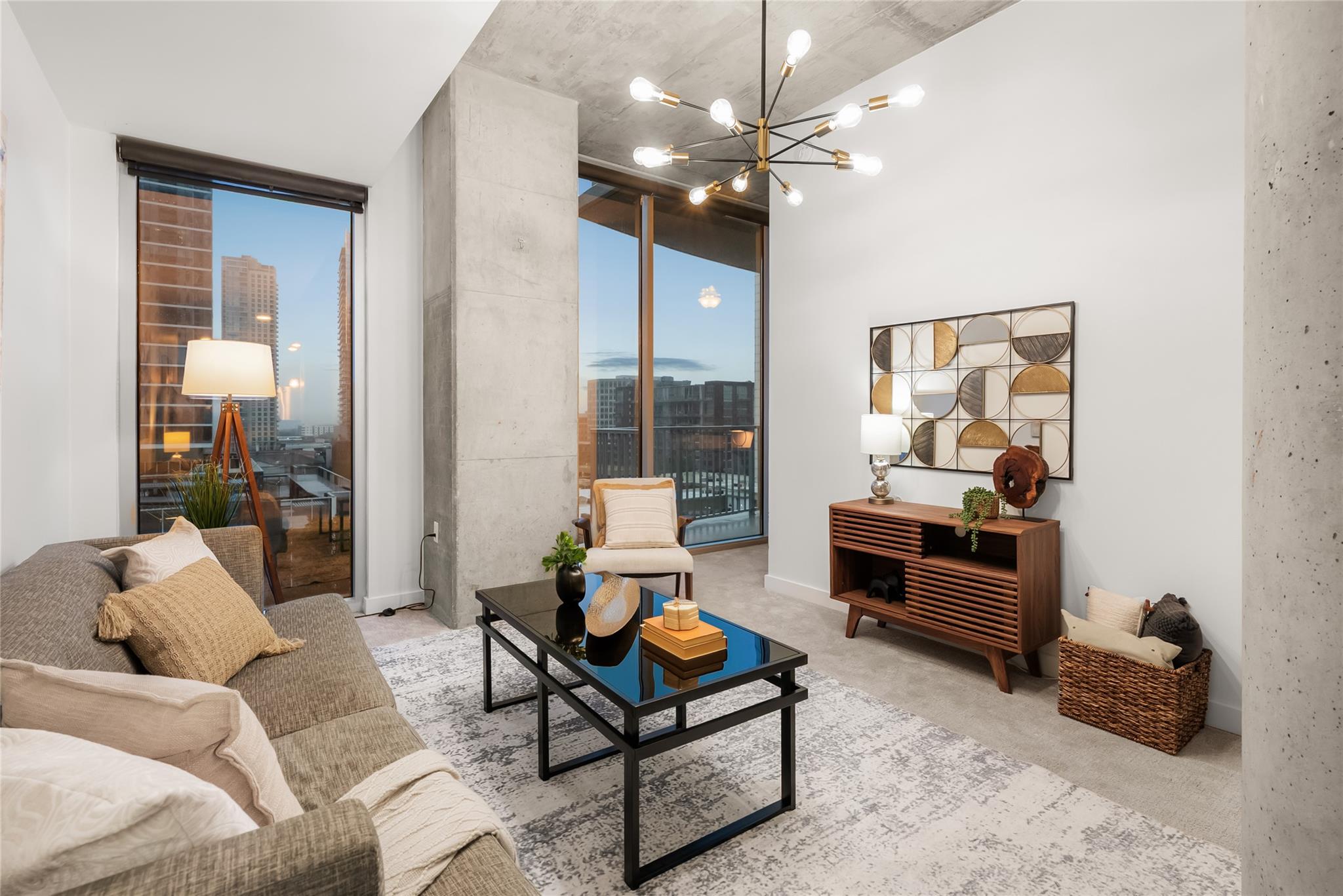 360 Nueces St # 1112, Austin, TX 78701