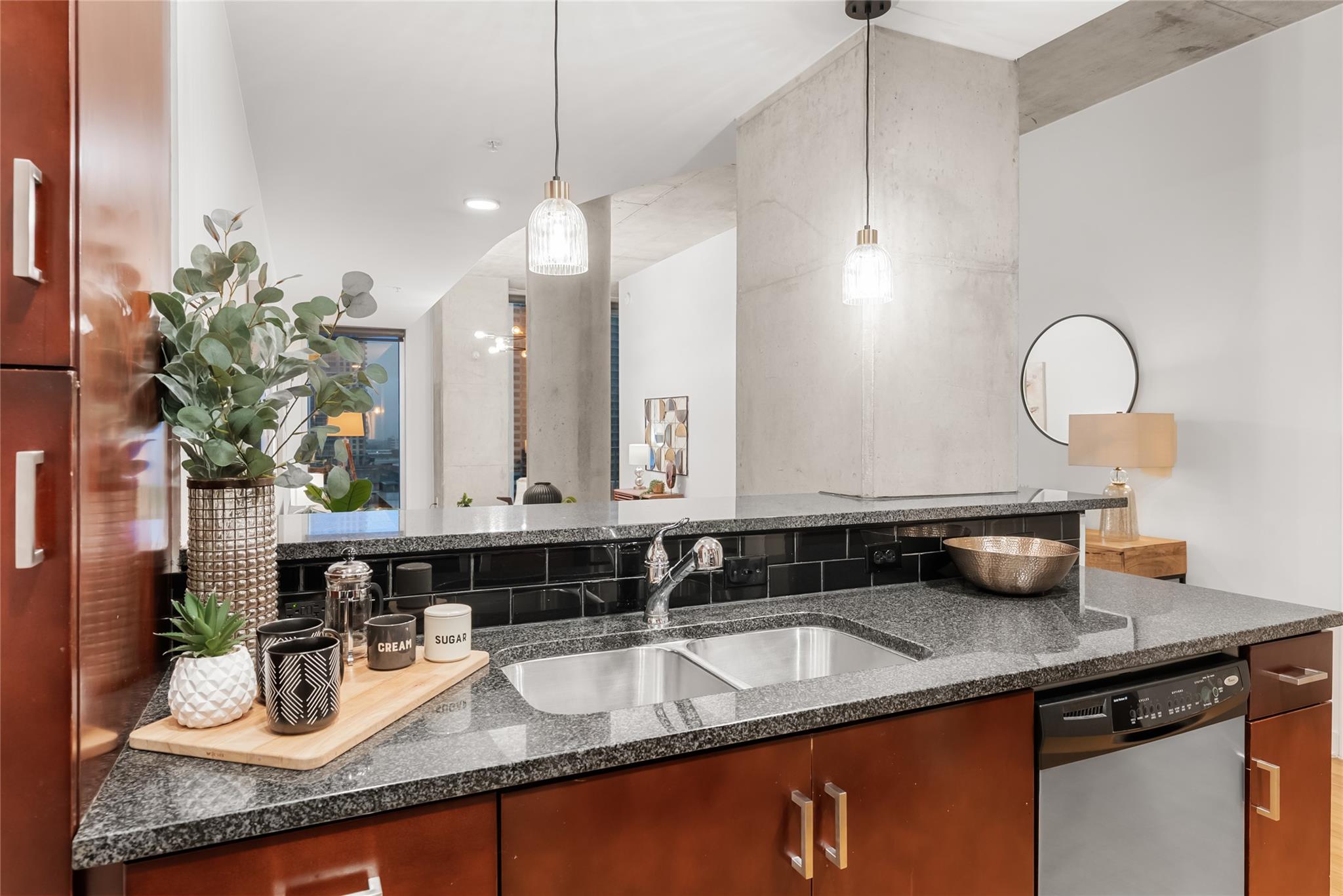 360 Nueces St # 1112, Austin, TX 78701