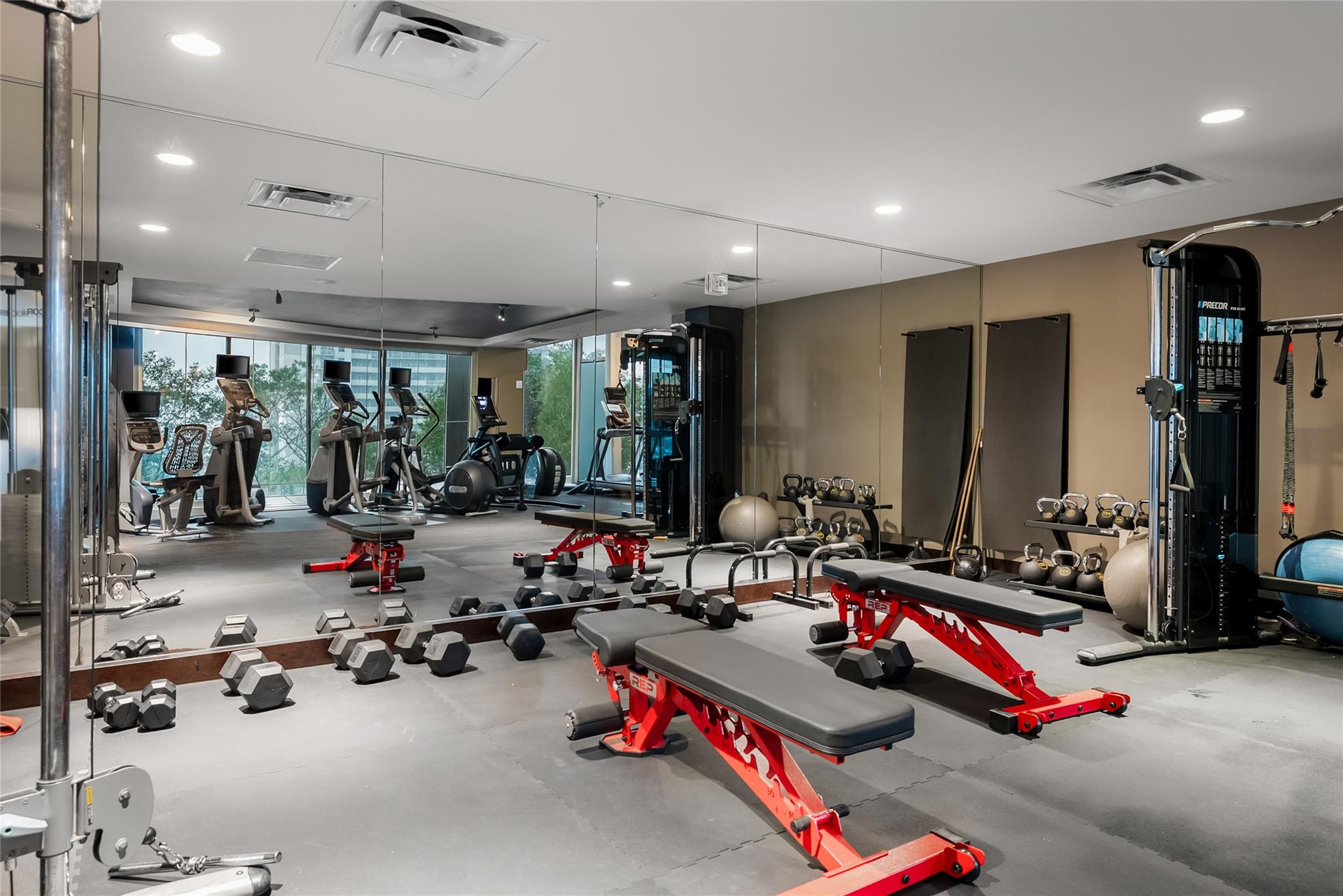 360 Nueces St # 1112, Austin, TX 78701