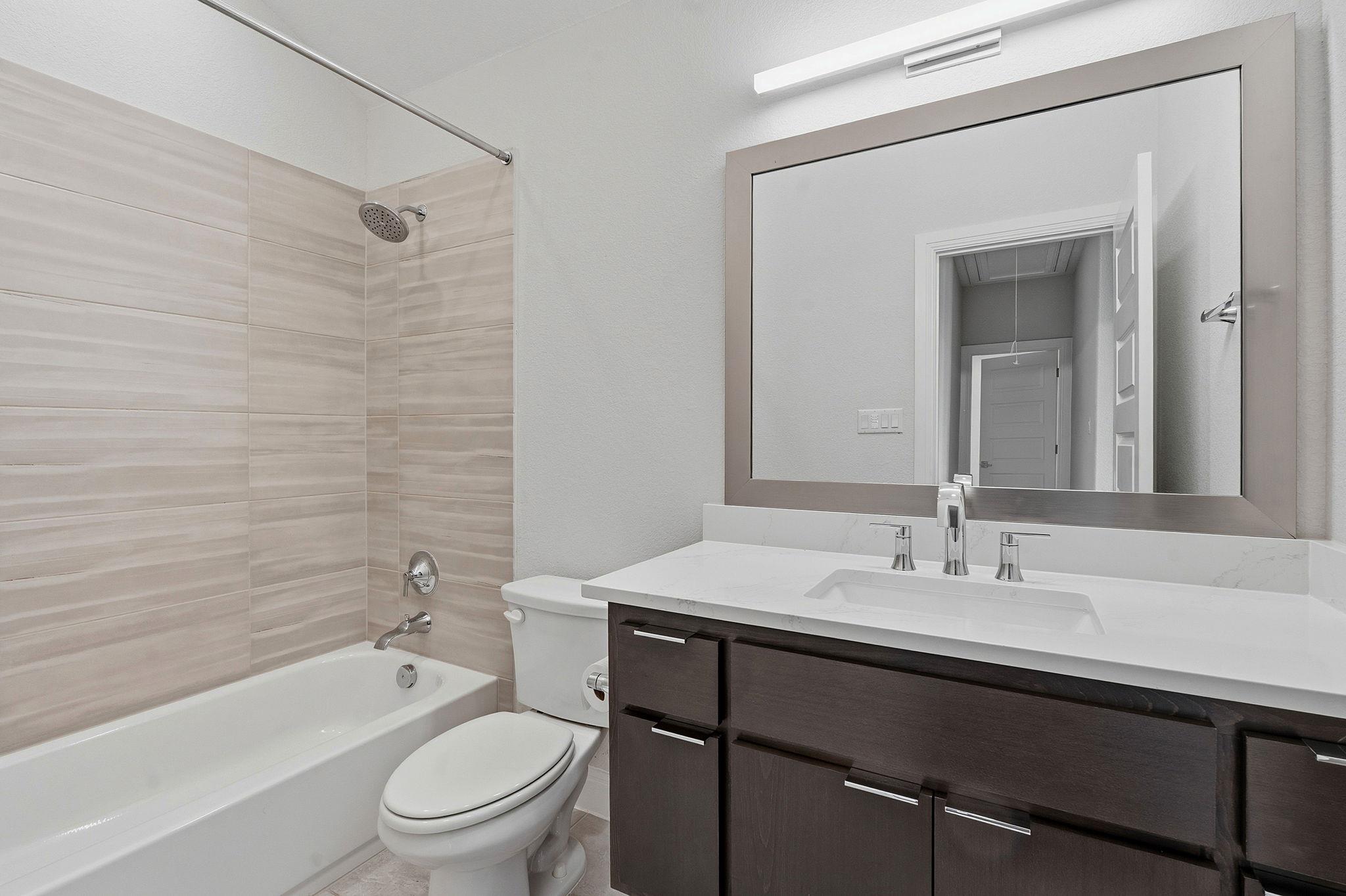 2414 Sunset Vista Cir # 32, Spicewood, TX 78669