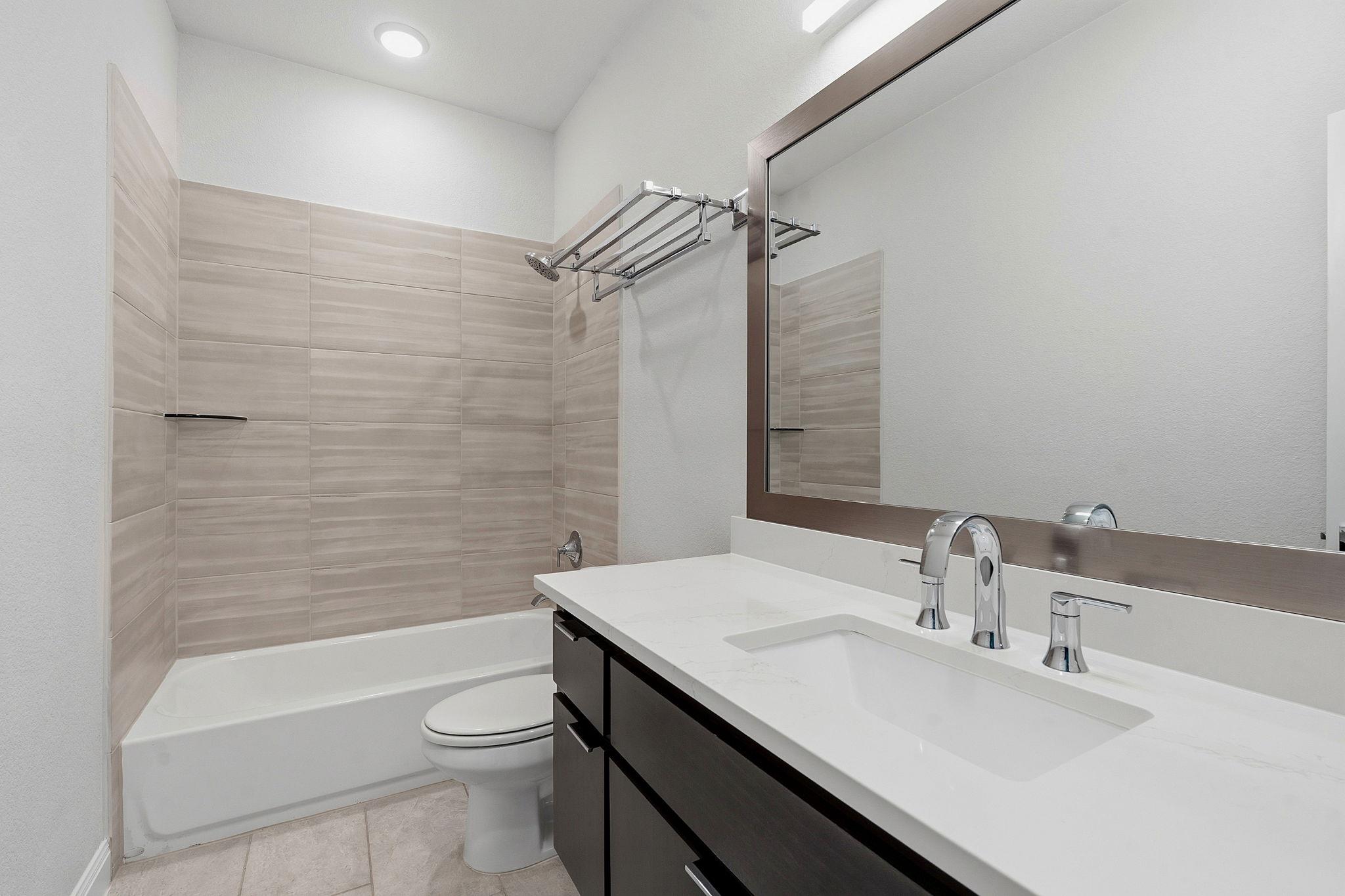 2414 Sunset Vista Cir # 32, Spicewood, TX 78669