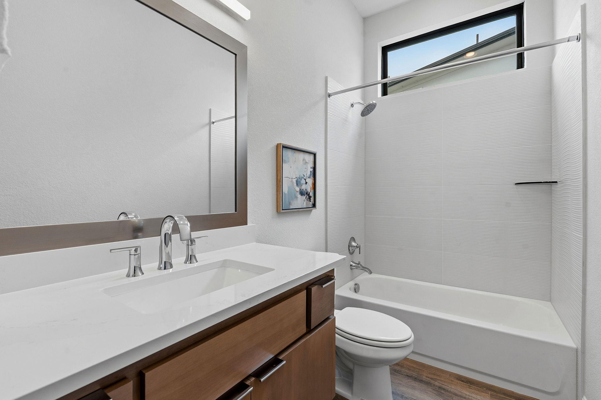 2414 Sunset Vista Cir # 32, Spicewood, TX 78669