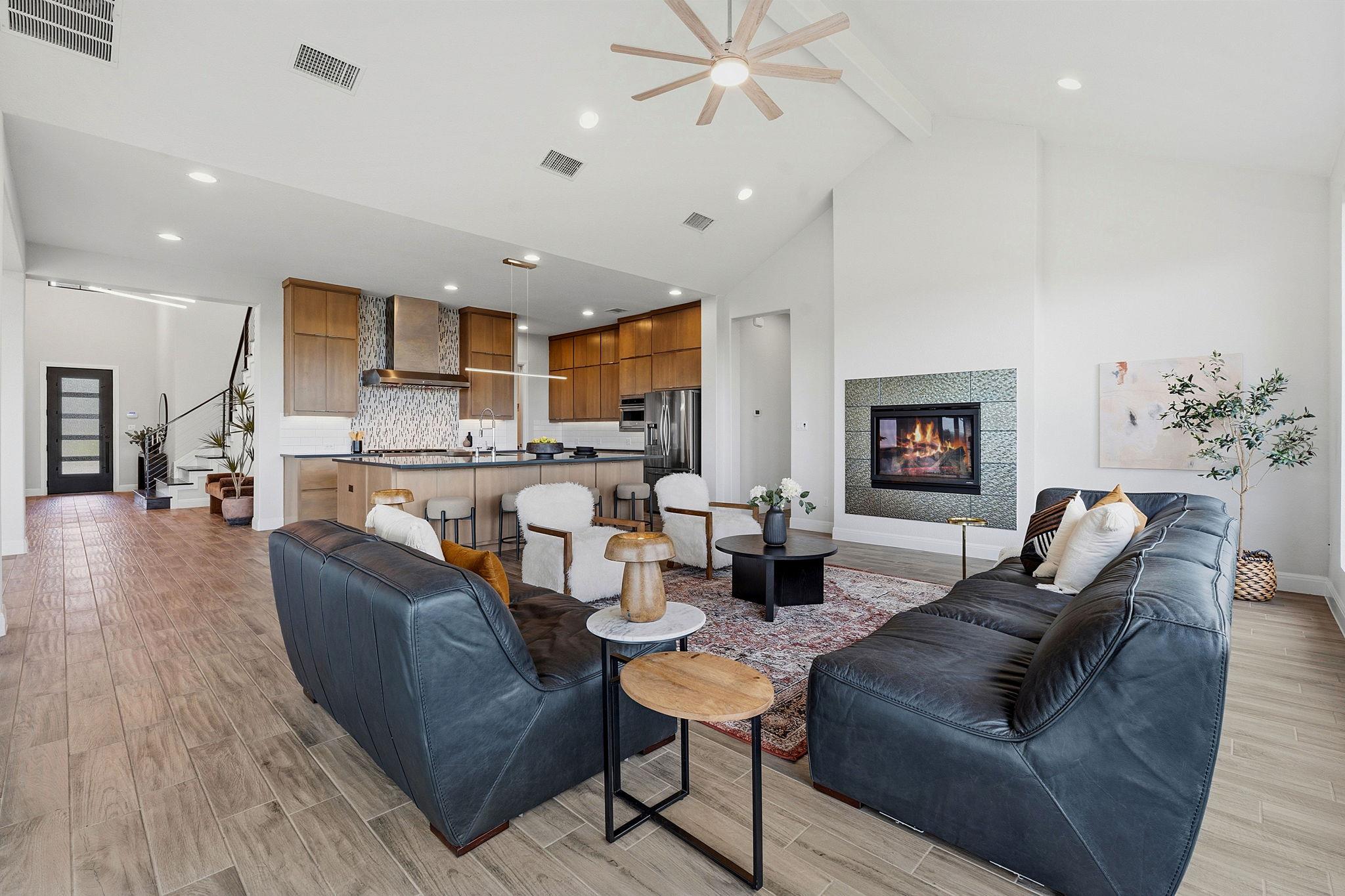 2414 Sunset Vista Cir # 32, Spicewood, TX 78669