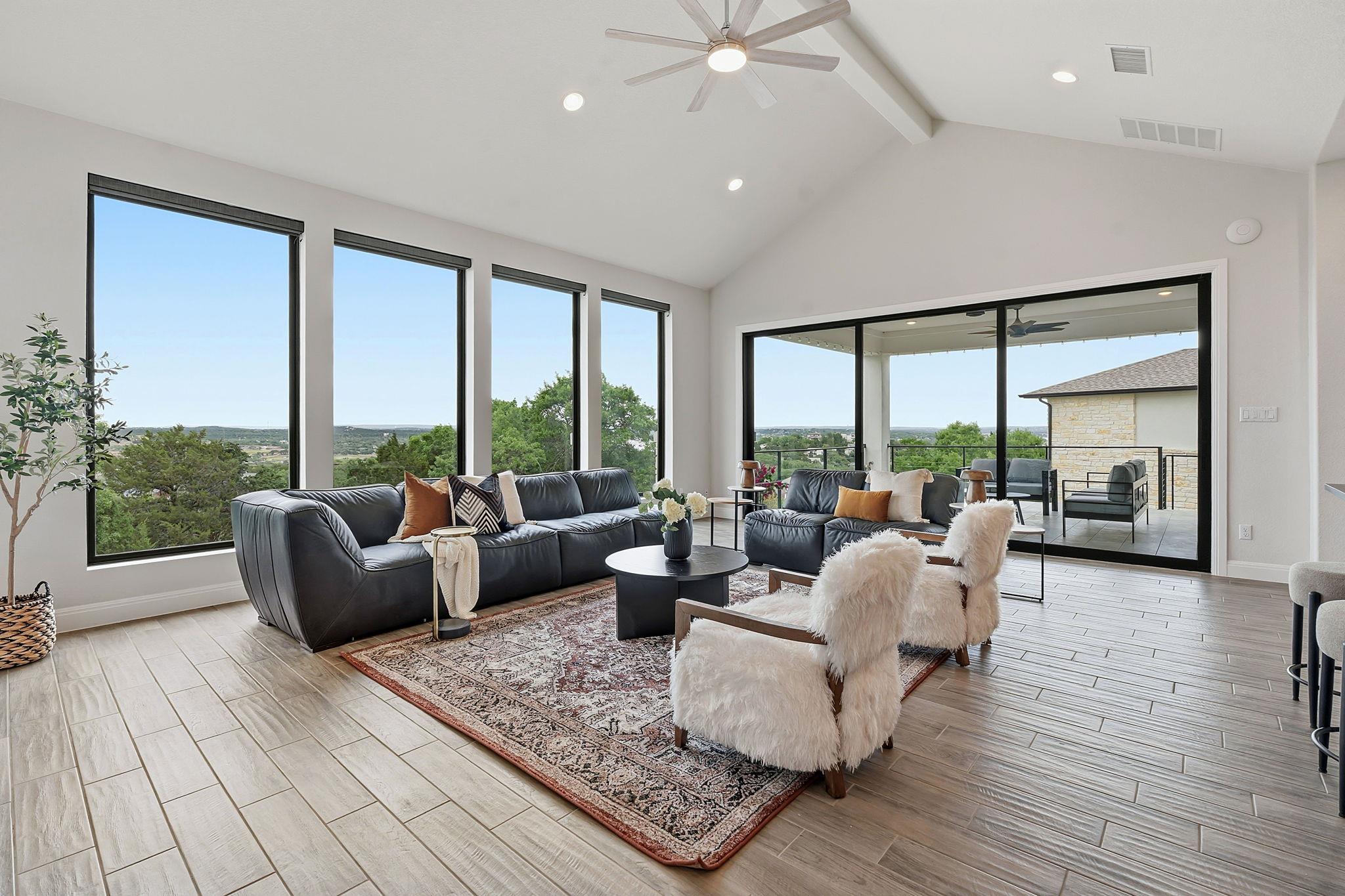 2414 Sunset Vista Cir # 32, Spicewood, TX 78669