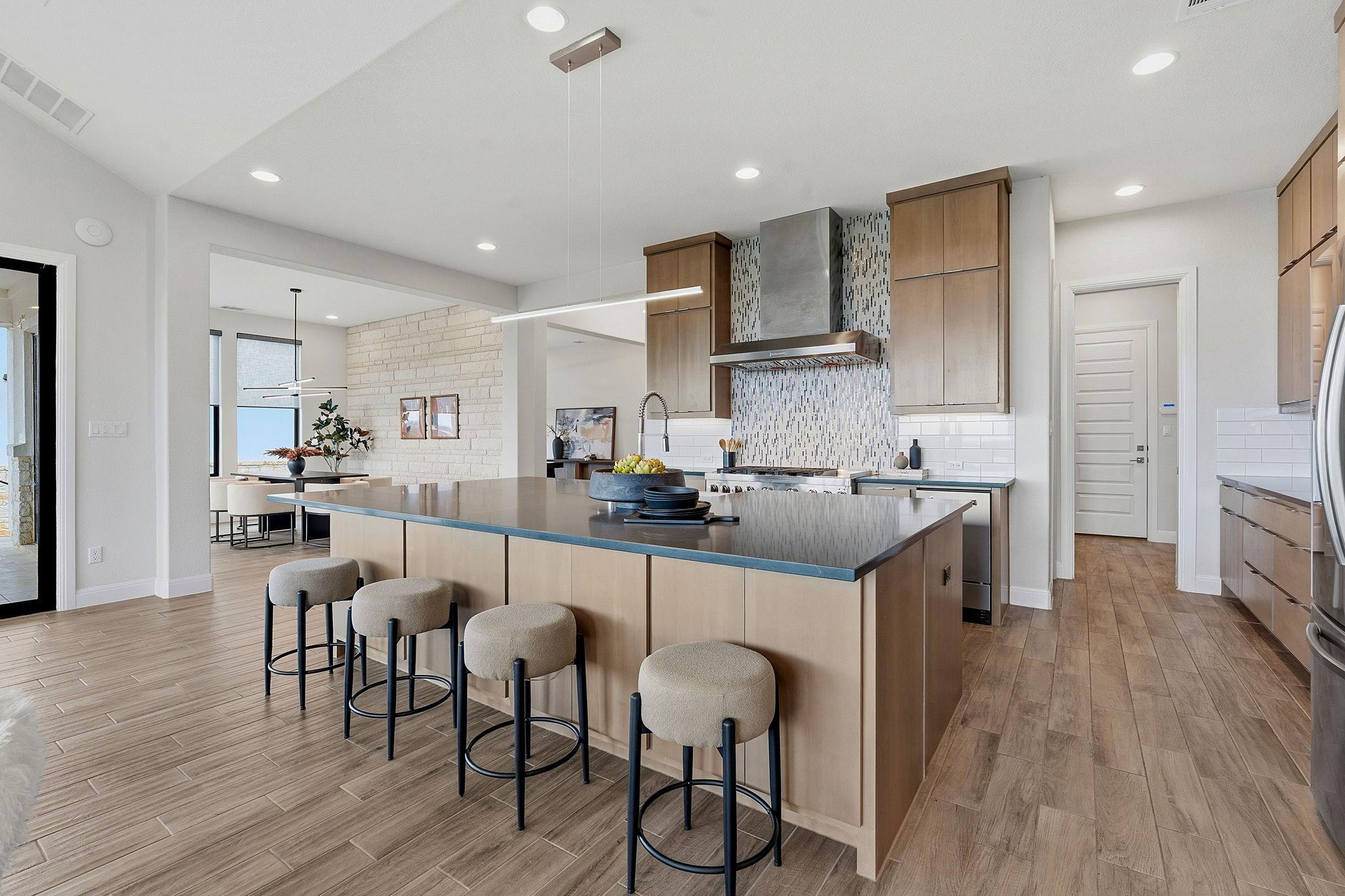 2414 Sunset Vista Cir # 32, Spicewood, TX 78669