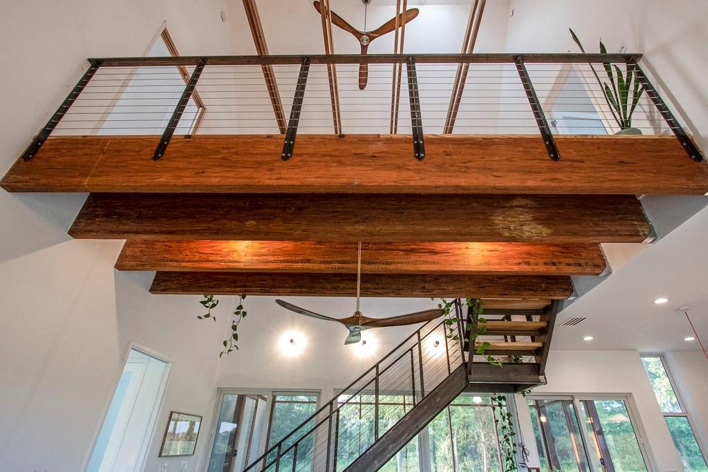 534 Old McDade Rd, Elgin, TX 78621