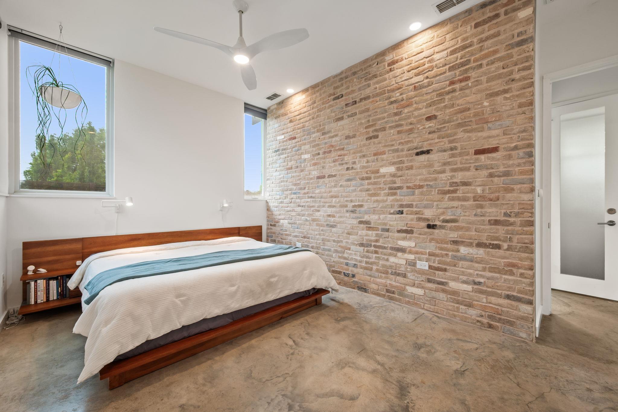 534 Old McDade Rd, Elgin, TX 78621