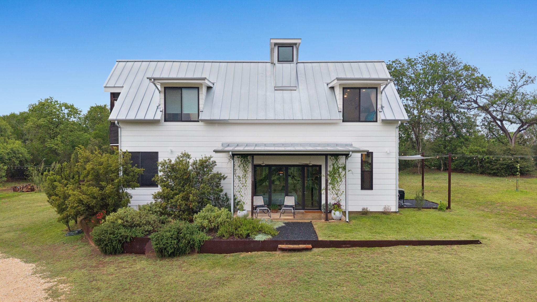 534 Old McDade Rd, Elgin, TX 78621