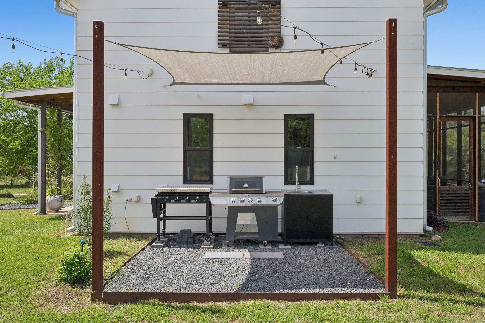 534 Old McDade Rd, Elgin, TX 78621