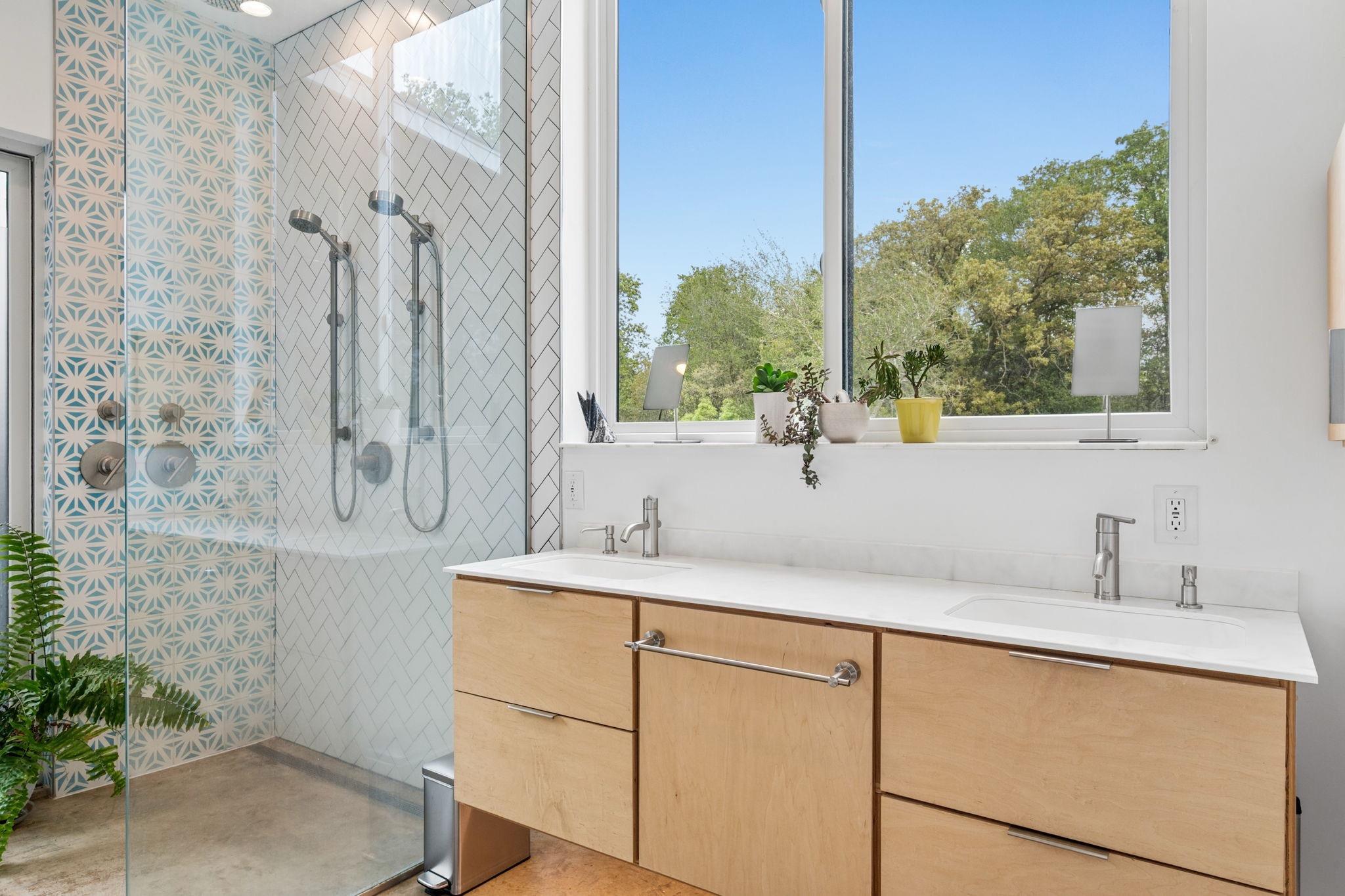 534 Old McDade Rd, Elgin, TX 78621