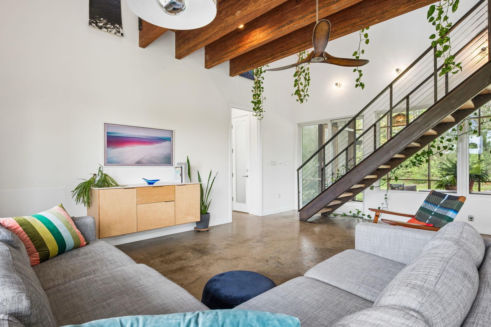 534 Old McDade Rd, Elgin, TX 78621