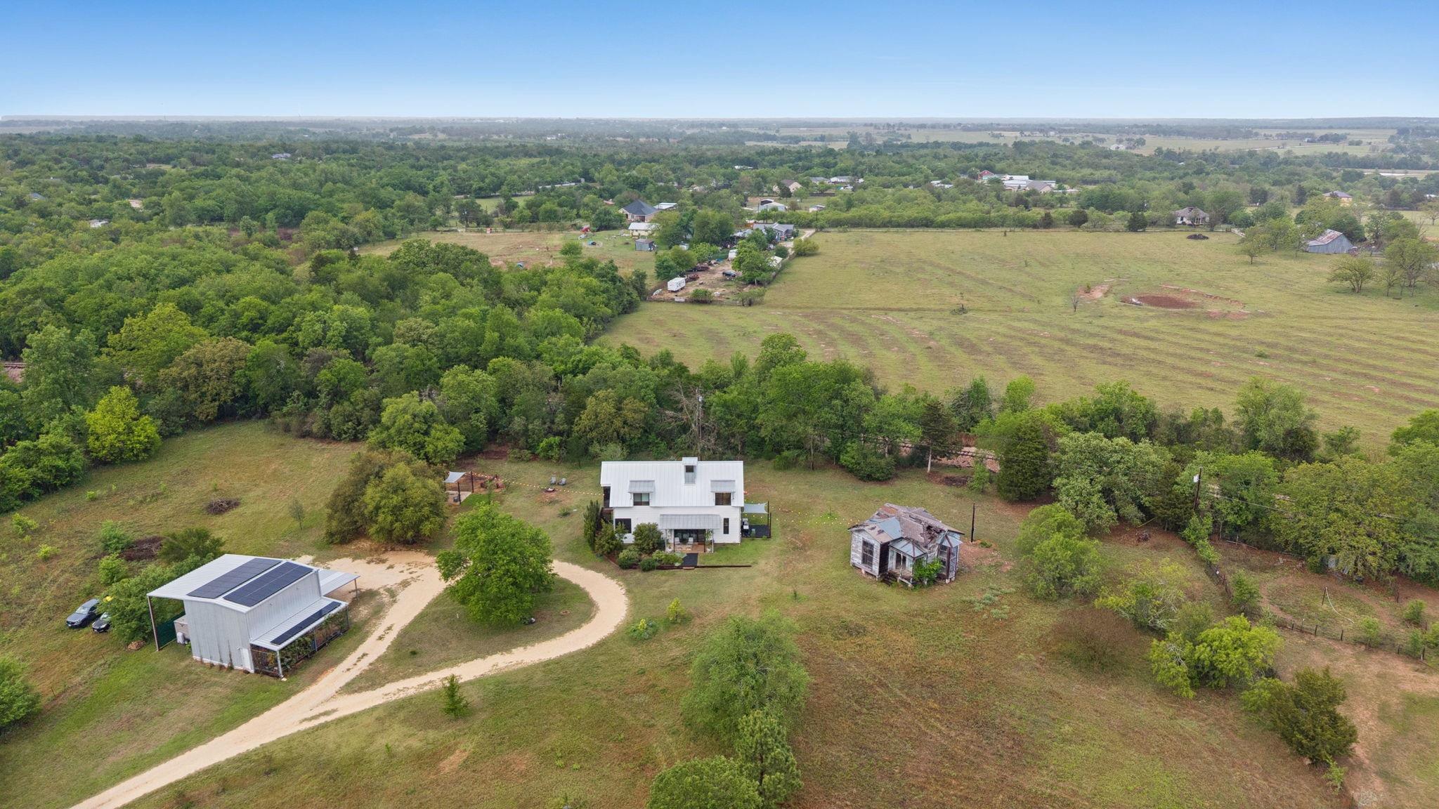 534 Old McDade Rd, Elgin, TX 78621