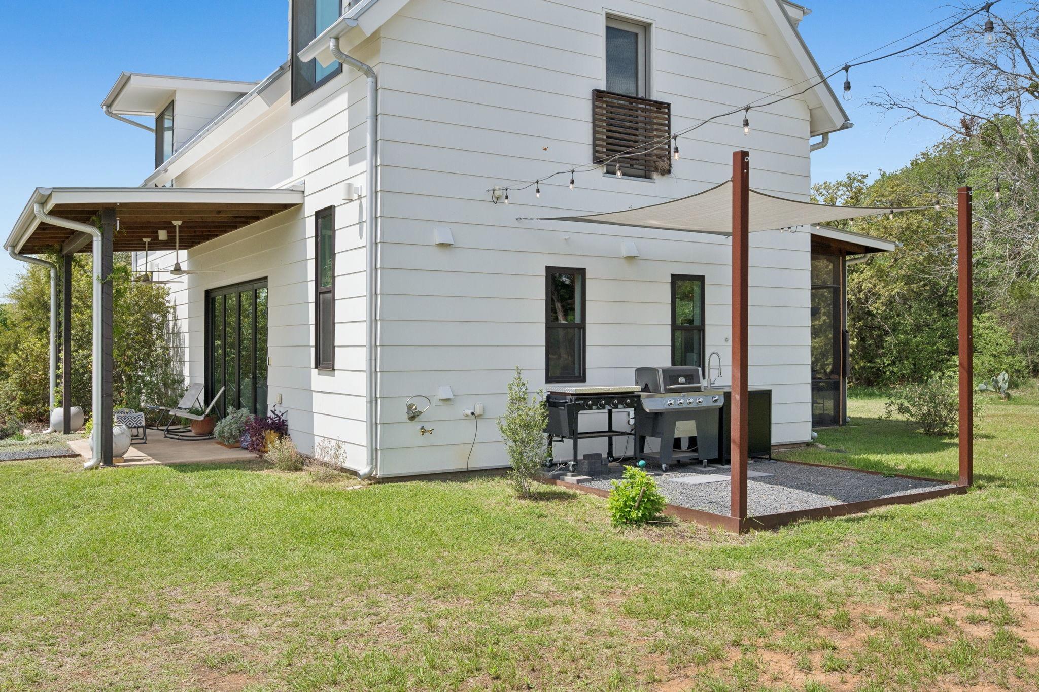 534 Old McDade Rd, Elgin, TX 78621