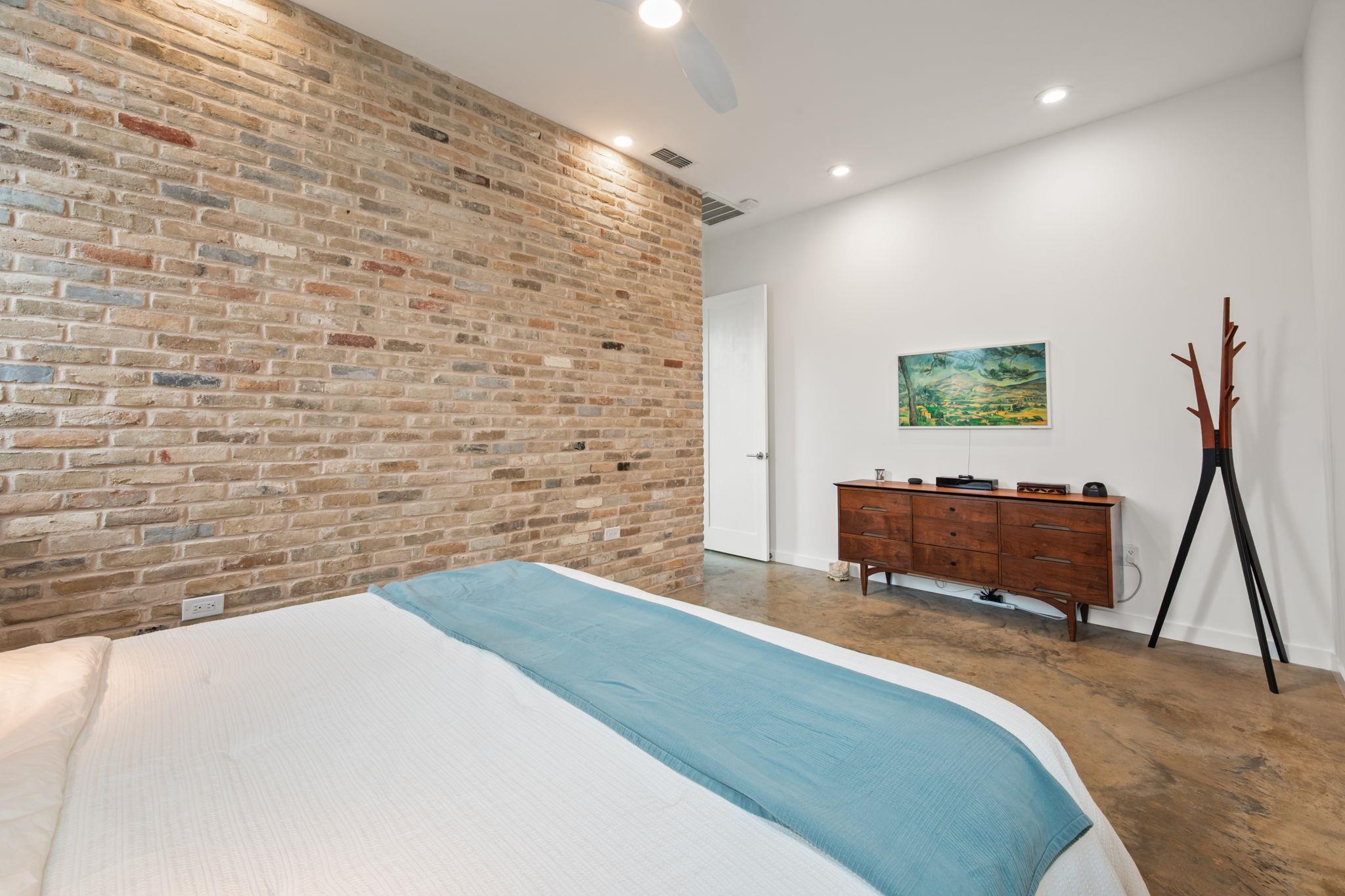 534 Old McDade Rd, Elgin, TX 78621