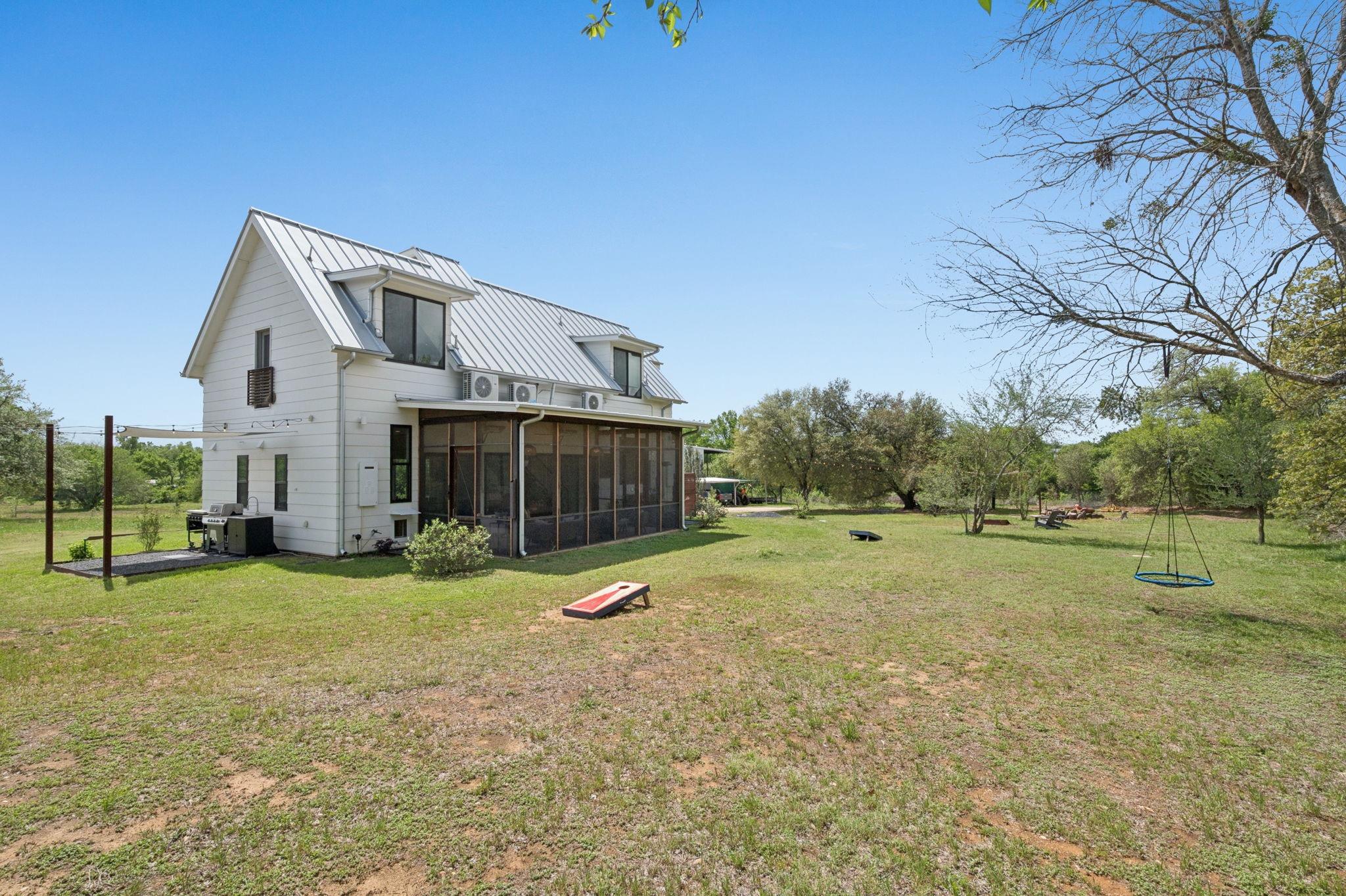 534 Old McDade Rd, Elgin, TX 78621