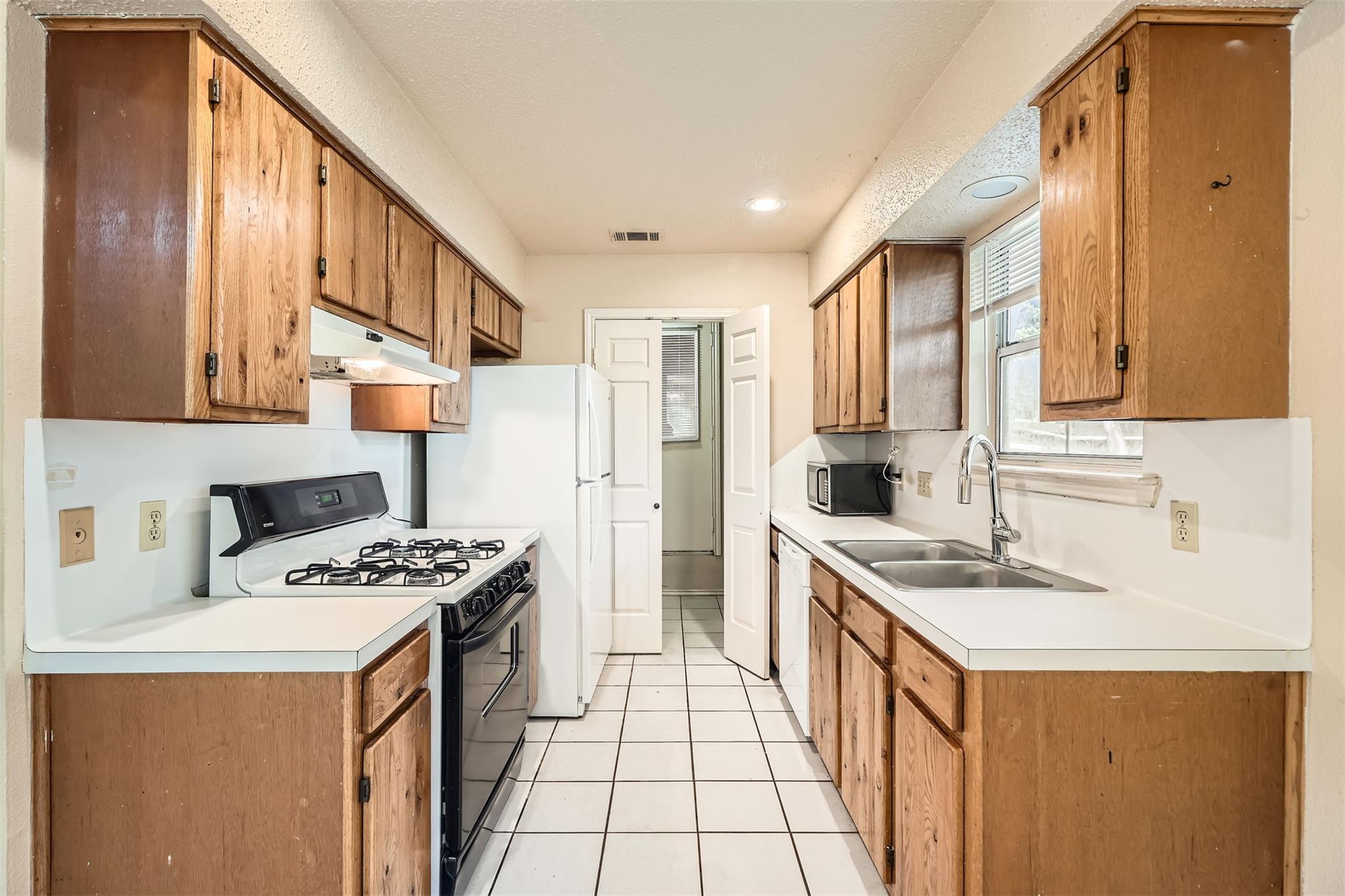 1611 Cinnamon Path # A, Austin, TX 78704