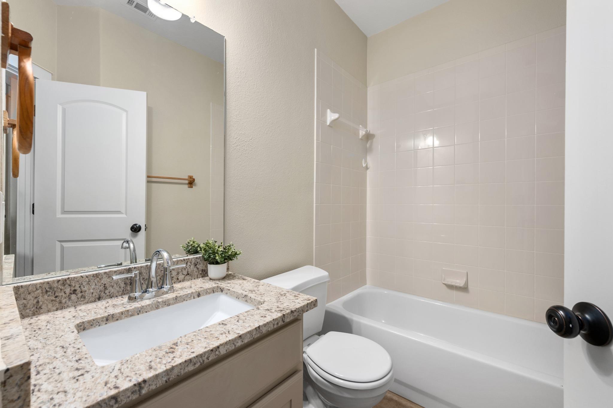 105 Rosebud Ln, Georgetown, TX 78633