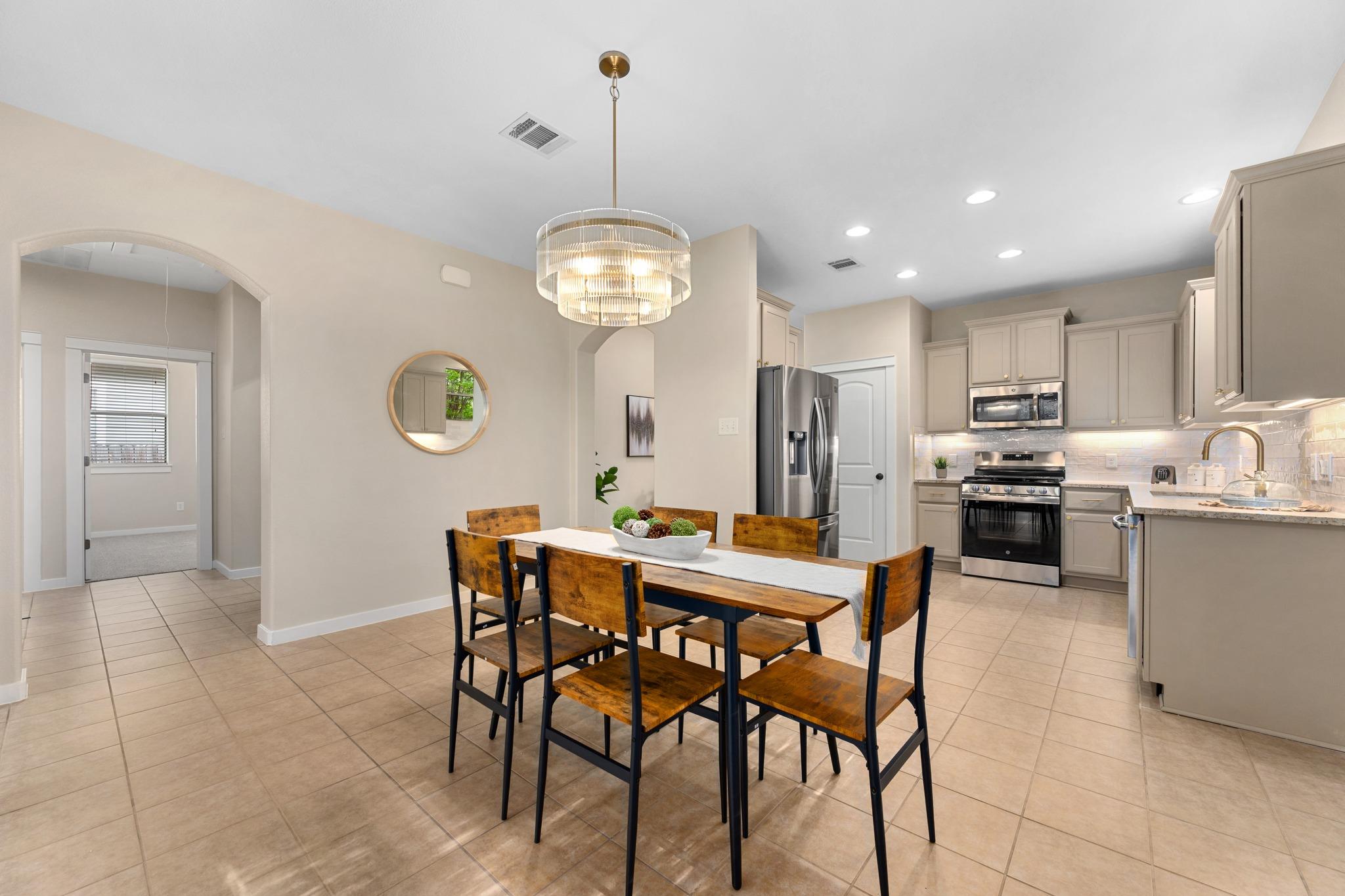 105 Rosebud Ln, Georgetown, TX 78633