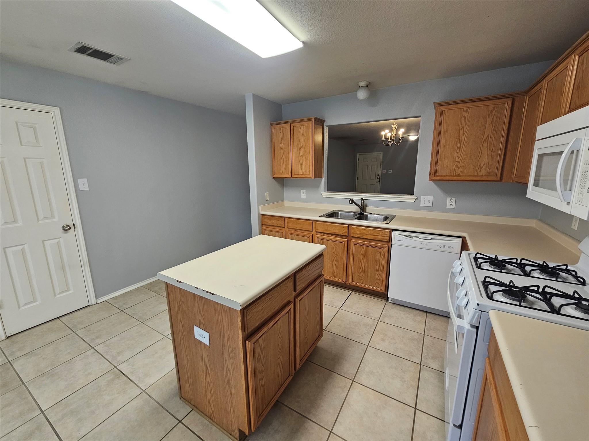 201 Bluebonnet Trl, Leander, TX 78641