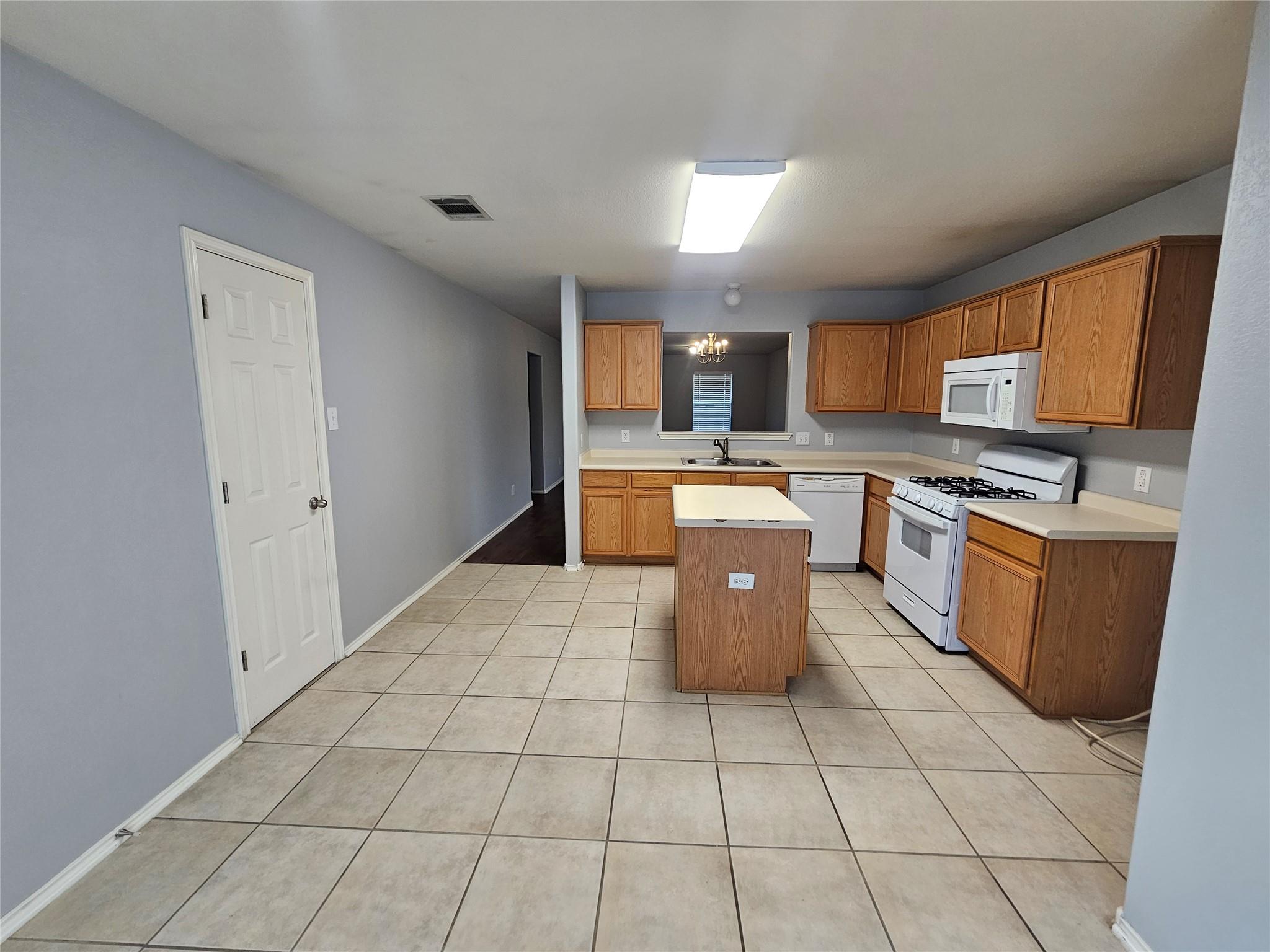 201 Bluebonnet Trl, Leander, TX 78641