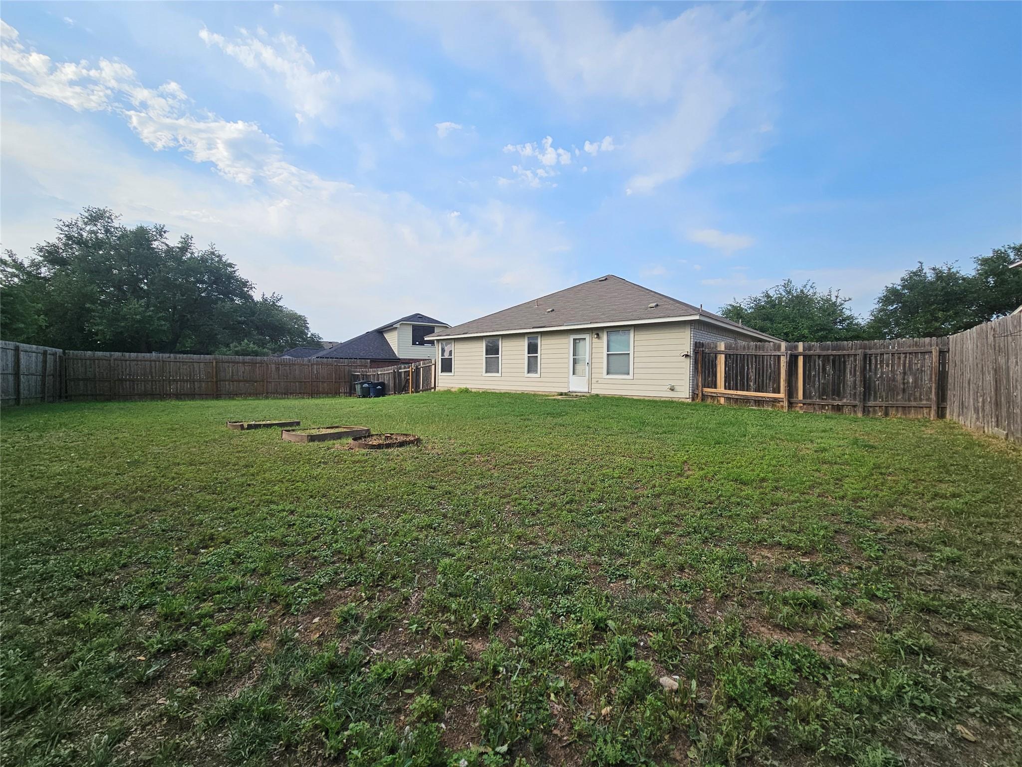 201 Bluebonnet Trl, Leander, TX 78641
