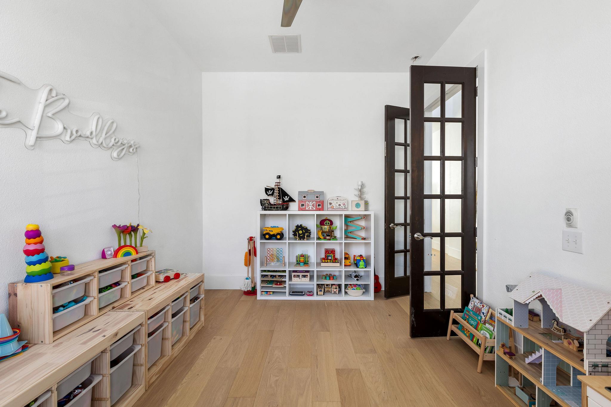 4633 Page St, Austin, TX 78723